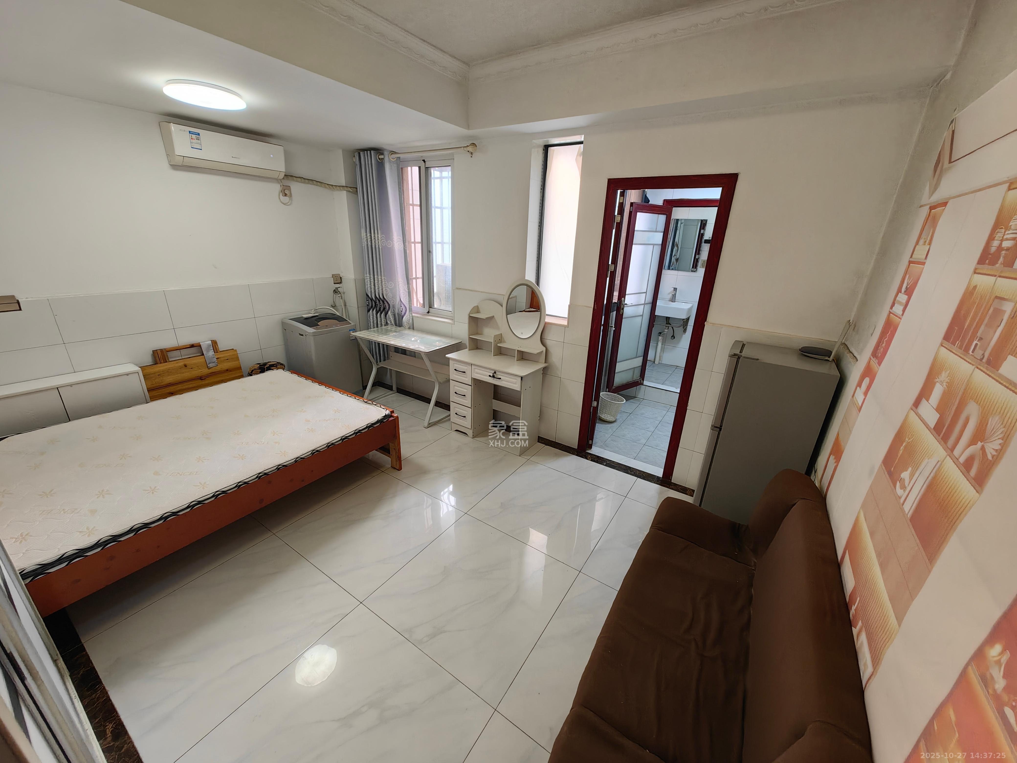 嘉顺苑  1室0厅1卫    1200.0元/月室内图