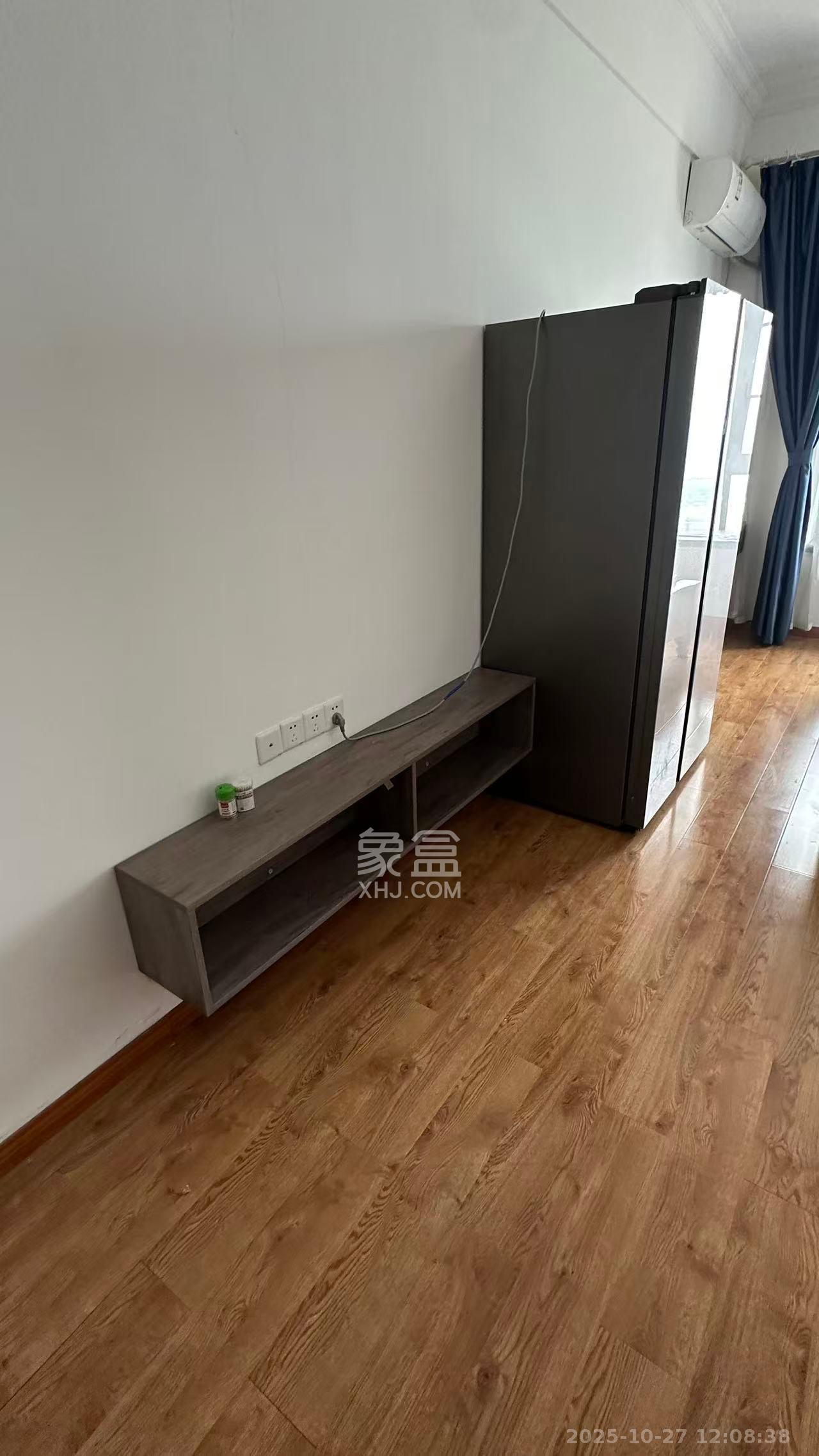 金科天悦（金科美邻汇）  1室1厅1卫    1300.0元/月室内图