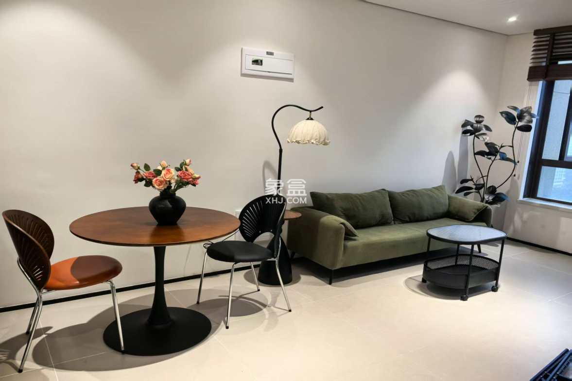 海航豪庭南苑  1室1厅2卫    3500.0元/月 海航豪庭南苑  1室1厅2卫    3500.0元/月室内图