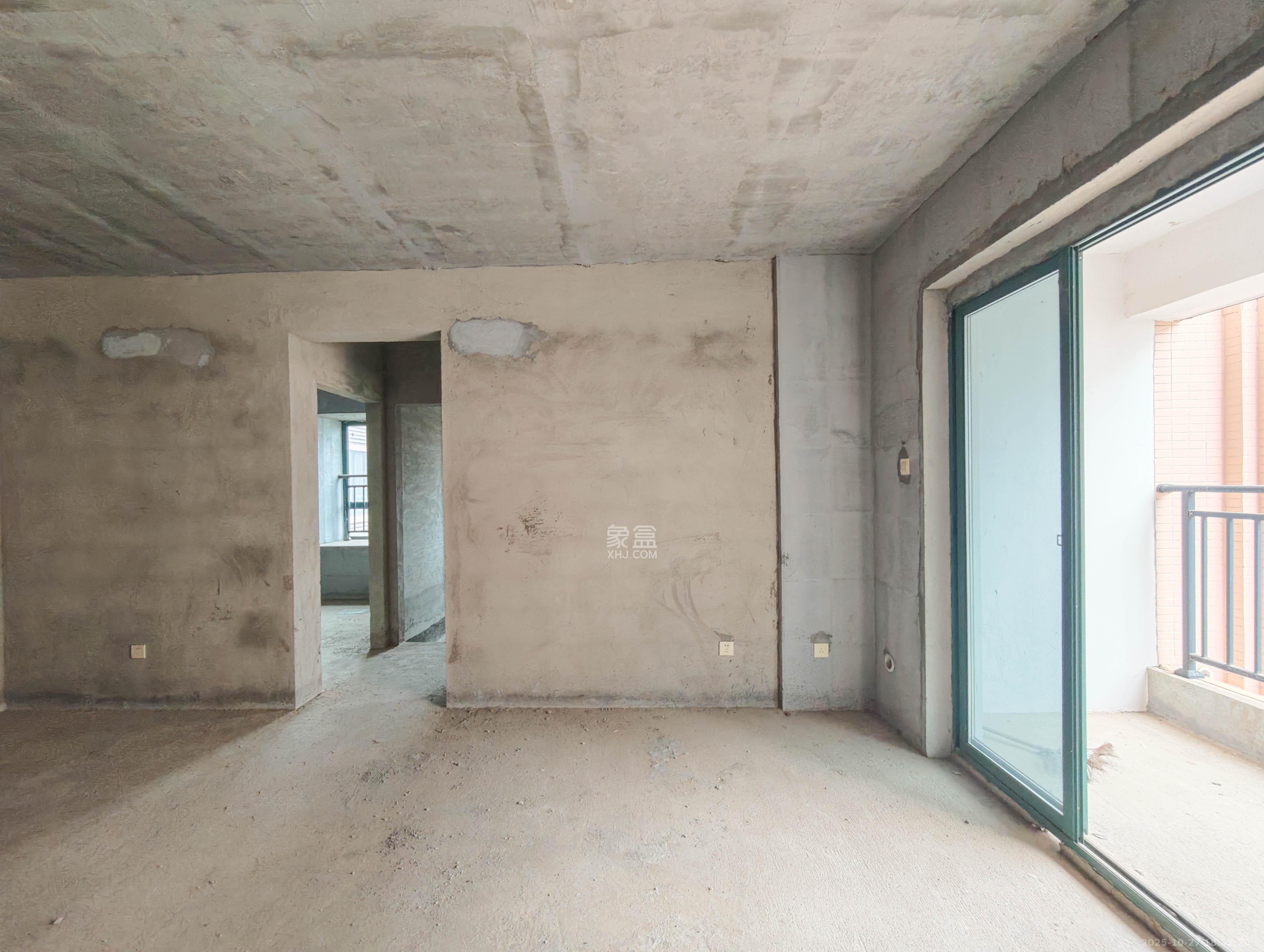 博长山水香颐  1室2厅1卫    62.0万客厅