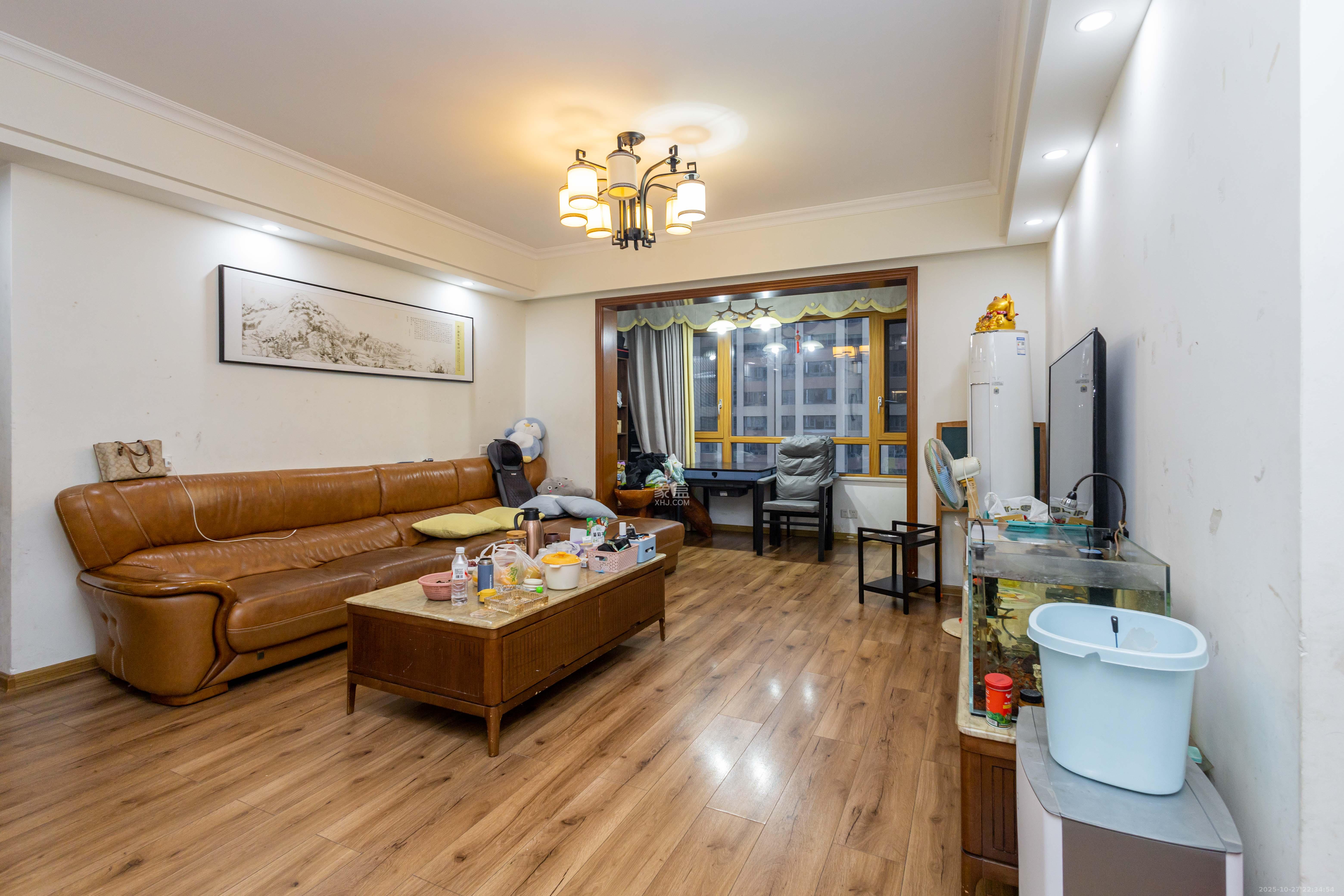 长房东云台 4室2厅2卫 118.0万 长房东云台 4室2厅2卫 118.0万客厅