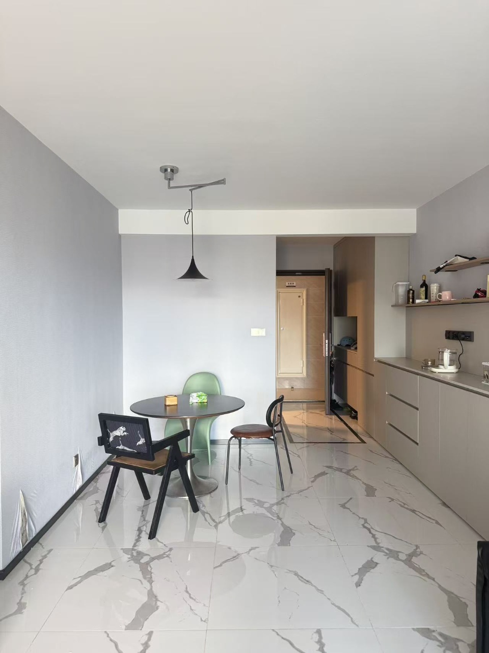 碧桂园中央半岛  3室2厅2卫    182.0万 碧桂园中央半岛  3室2厅2卫    182.0万客厅