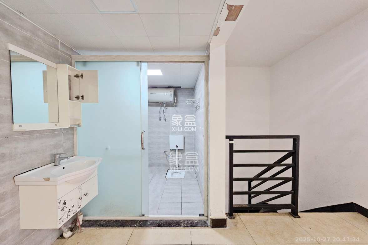 阳光城尚东湾青云苑 4室2厅2卫 108.0万 阳光城尚东湾青云苑 4室2厅2卫 108.0万其他