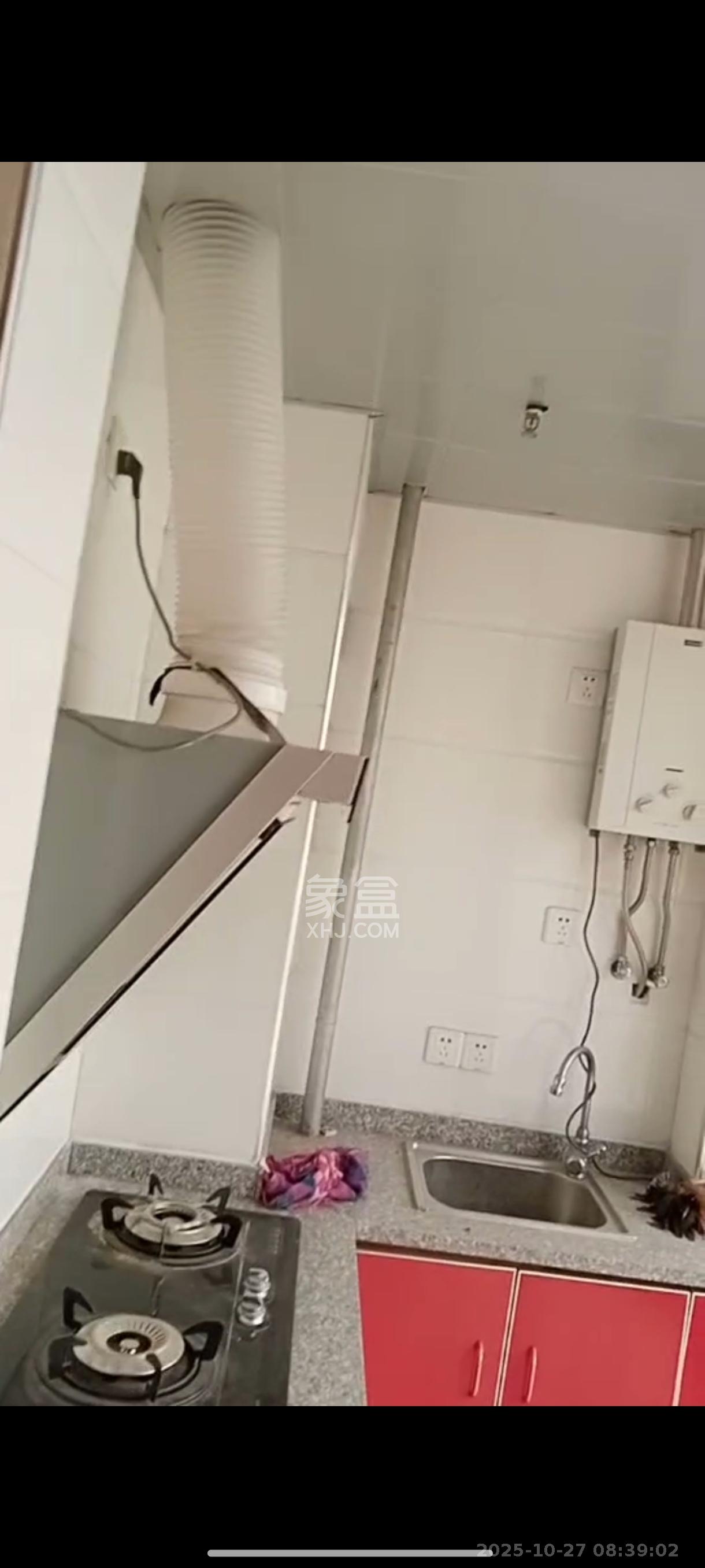 建鑫二期  1室1厅1卫    21.5万客厅