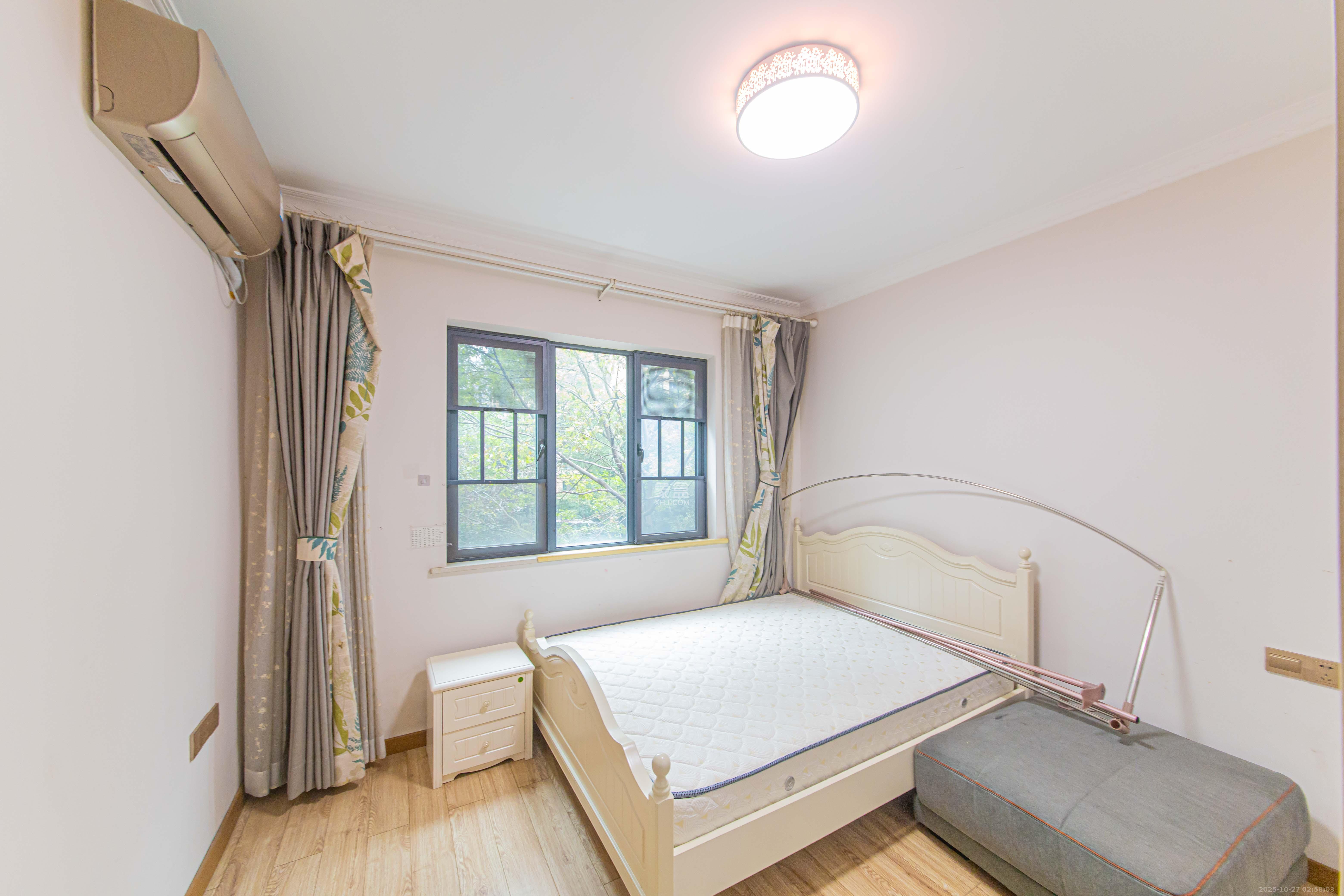 中建芙蓉嘉苑 3室2厅2卫 130.0万 中建芙蓉嘉苑 3室2厅2卫 130.0万卧室