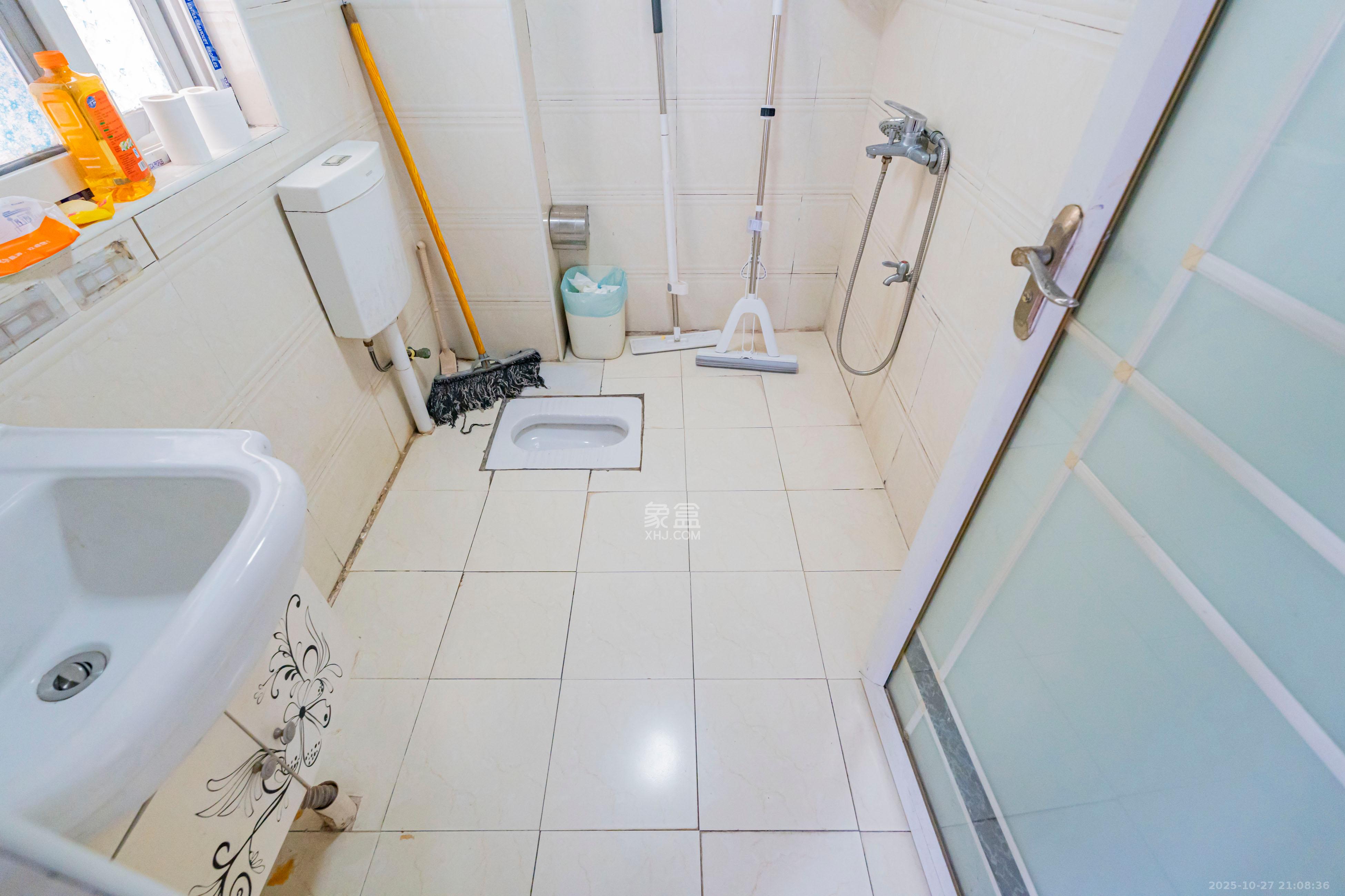 四方锦城  2室1厅1卫    72.0万 四方锦城  2室1厅1卫    72.0万卫生间