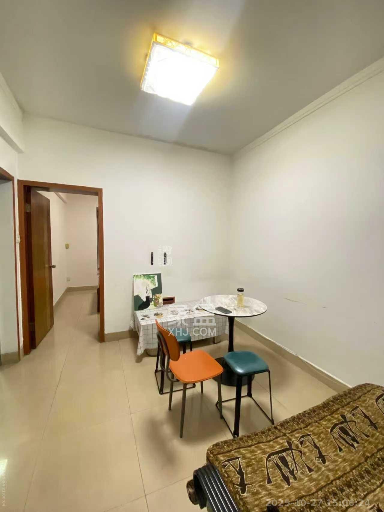 颐美会现代城  1室1厅1卫    1800.0元/月