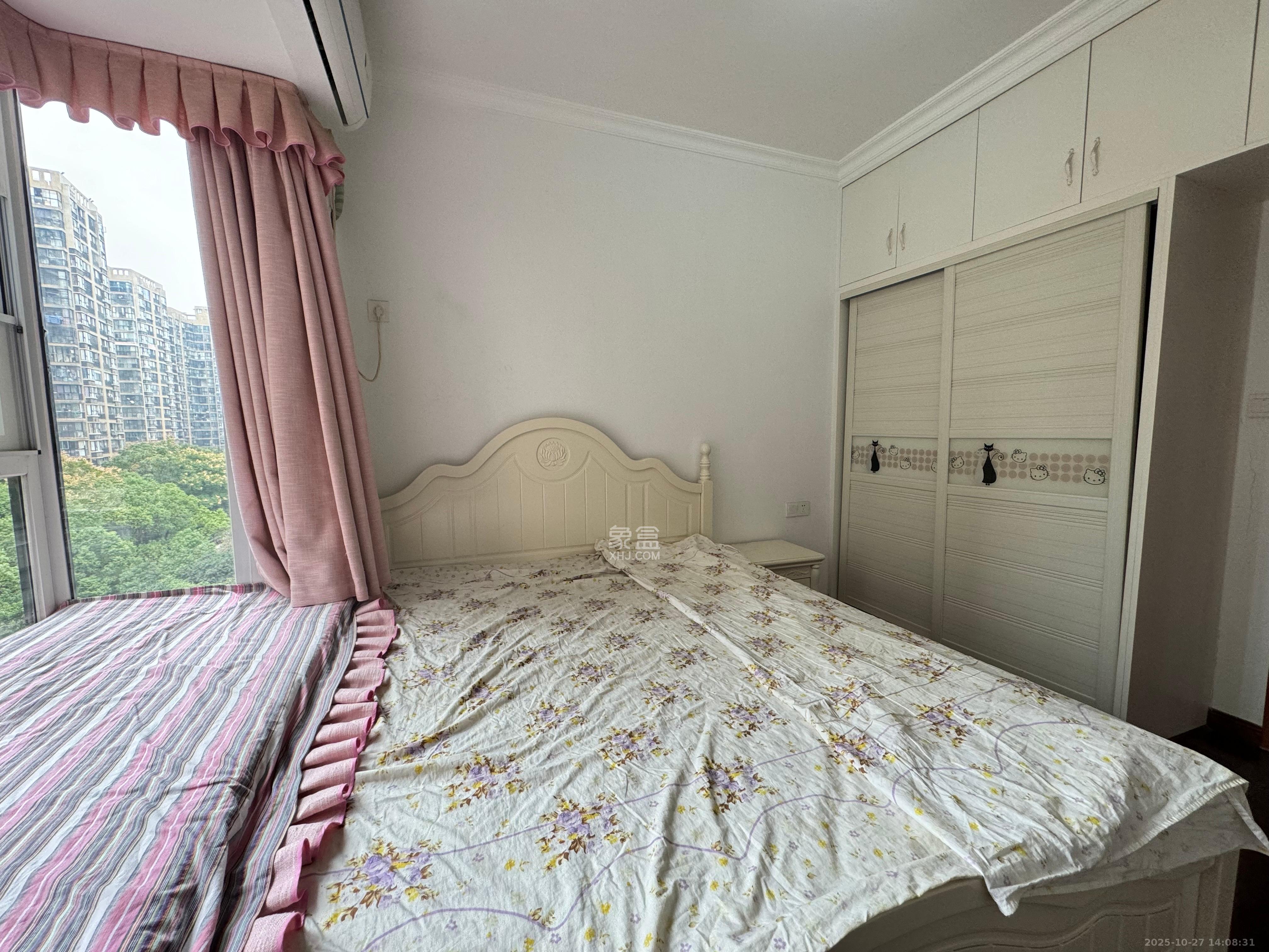 金鼎公园尚 3室2厅2卫 2400.0元/月 金鼎公园尚 3室2厅2卫 2400.0元/月室内图