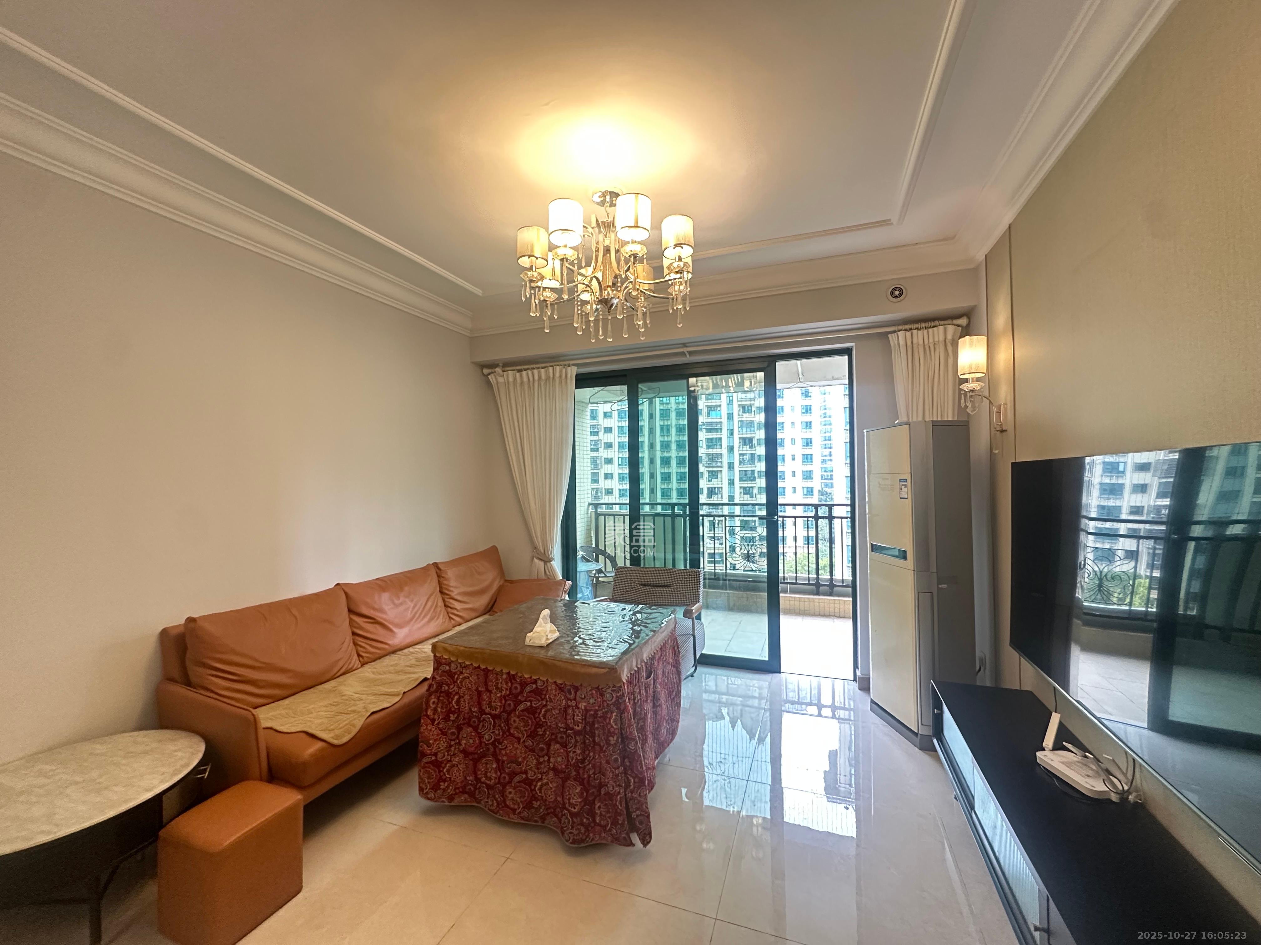 恒大雅苑 3室2厅2卫 2800.0元/月 恒大雅苑 3室2厅2卫 2800.0元/月室内图