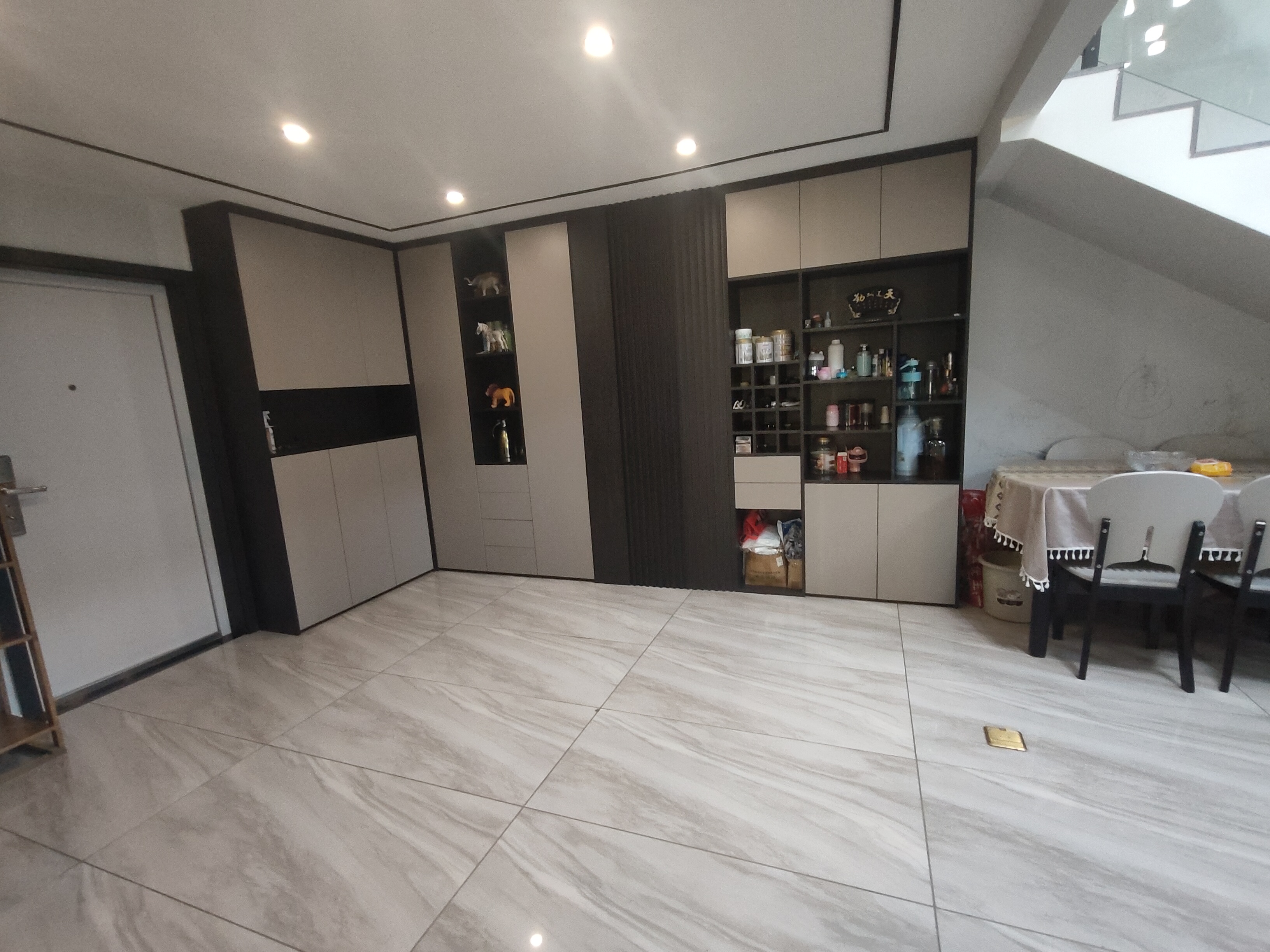 桃花缘  1室1厅1卫    32.8万客厅