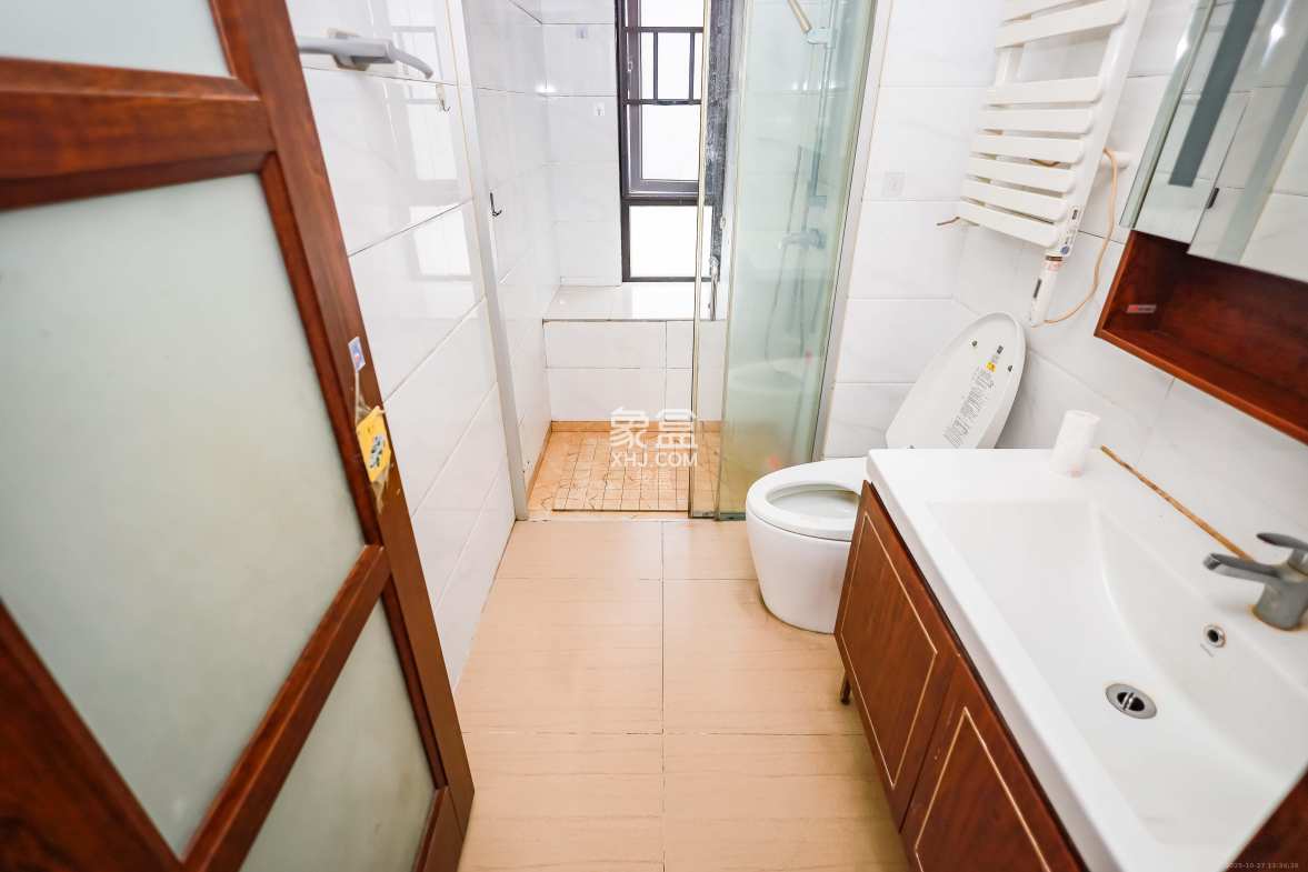 碧桂园荟隽棠 4室2厅2卫 132.0万 碧桂园荟隽棠 4室2厅2卫 132.0万卫生间