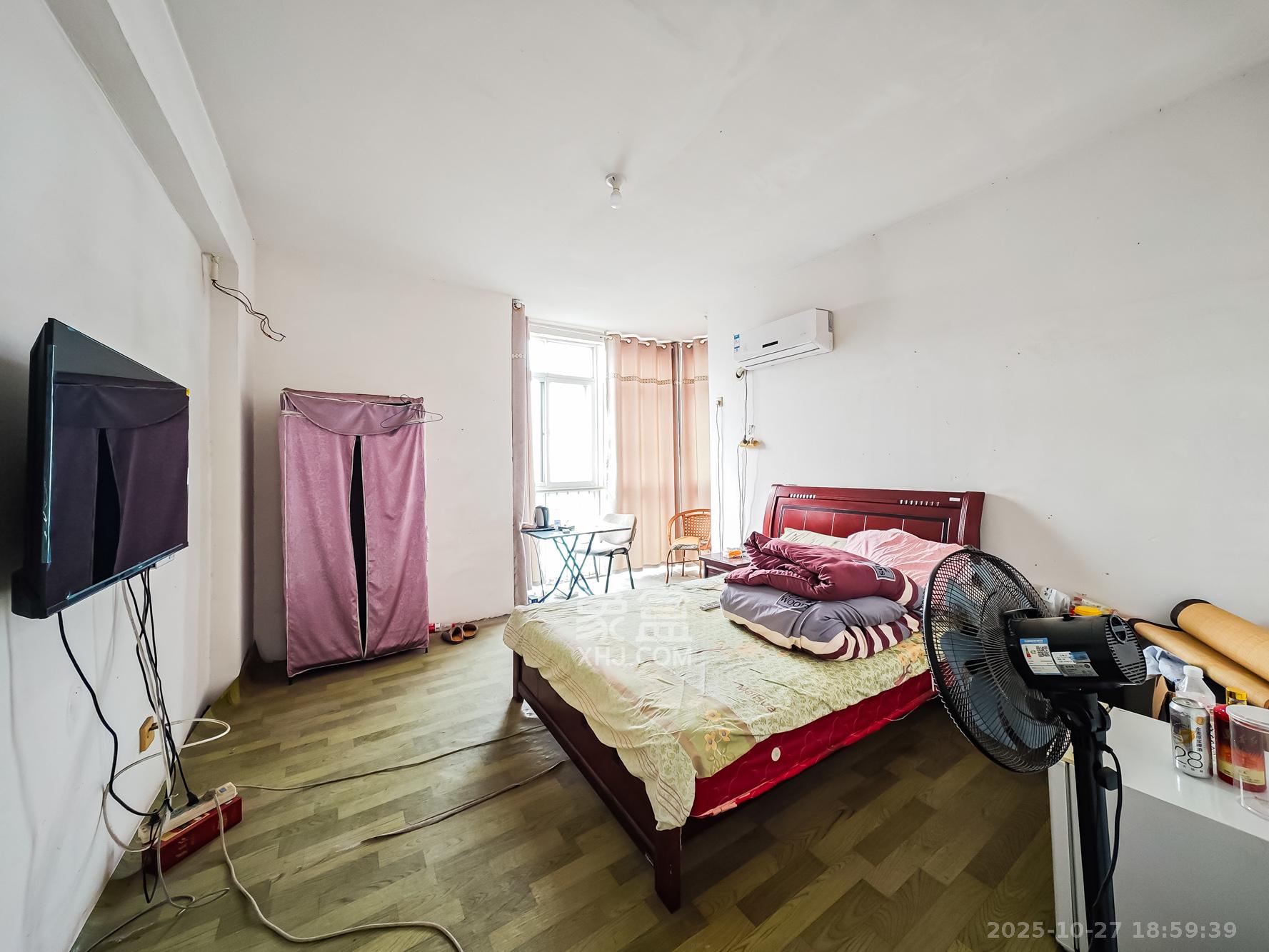 山语城一期  3室2厅2卫    90.0万卧室