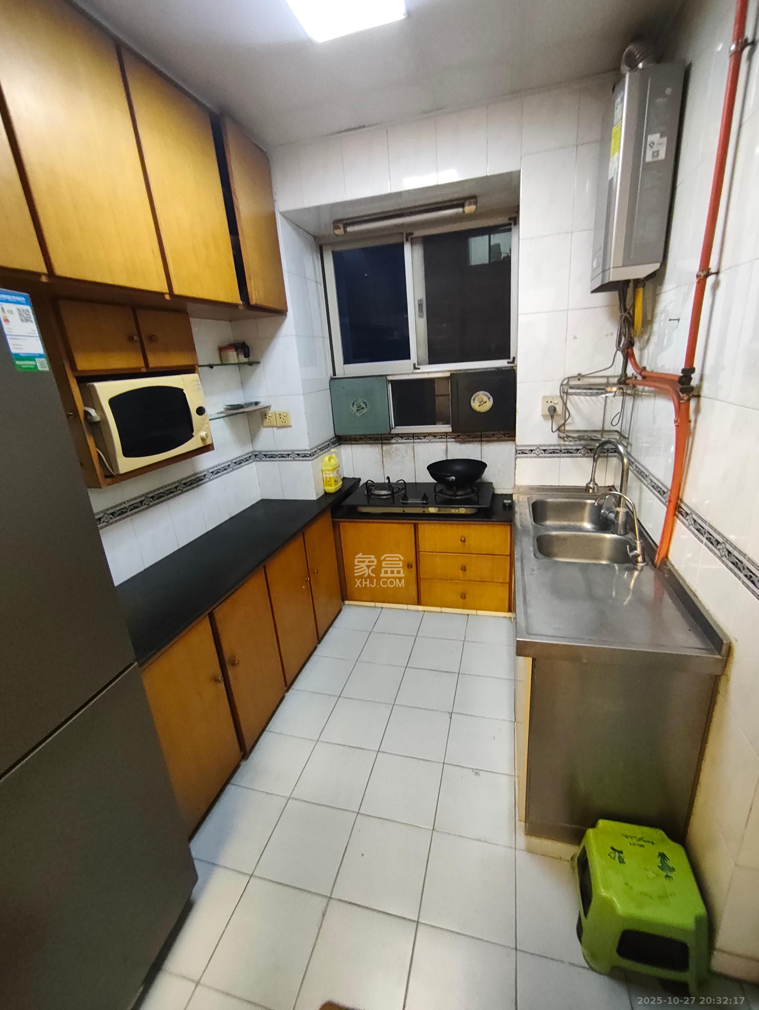 荷晏小区  2室1厅1卫    2000.0元/月 荷晏小区  2室1厅1卫    2000.0元/月室内图