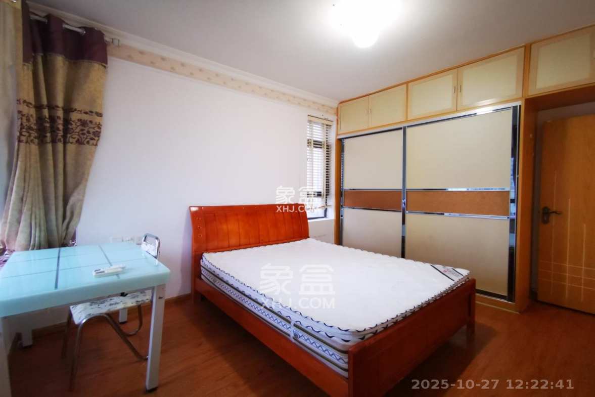 保利麓谷林语A区 1室2厅1卫 2300.0元/月 保利麓谷林语A区 1室2厅1卫 2300.0元/月室内图