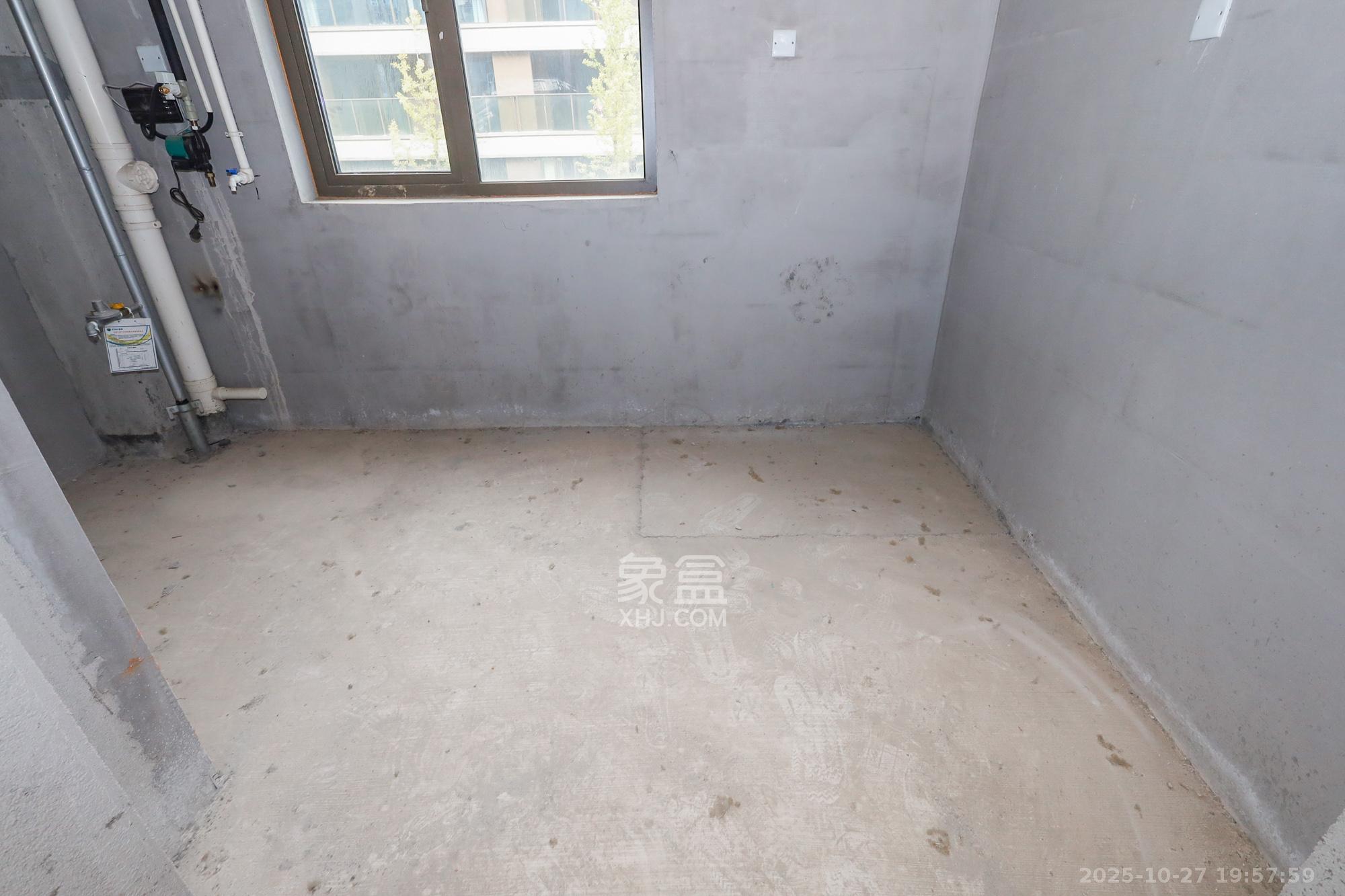 正荣滨江紫阙台  4室2厅2卫    348.0万 正荣滨江紫阙台  4室2厅2卫    348.0万厨房