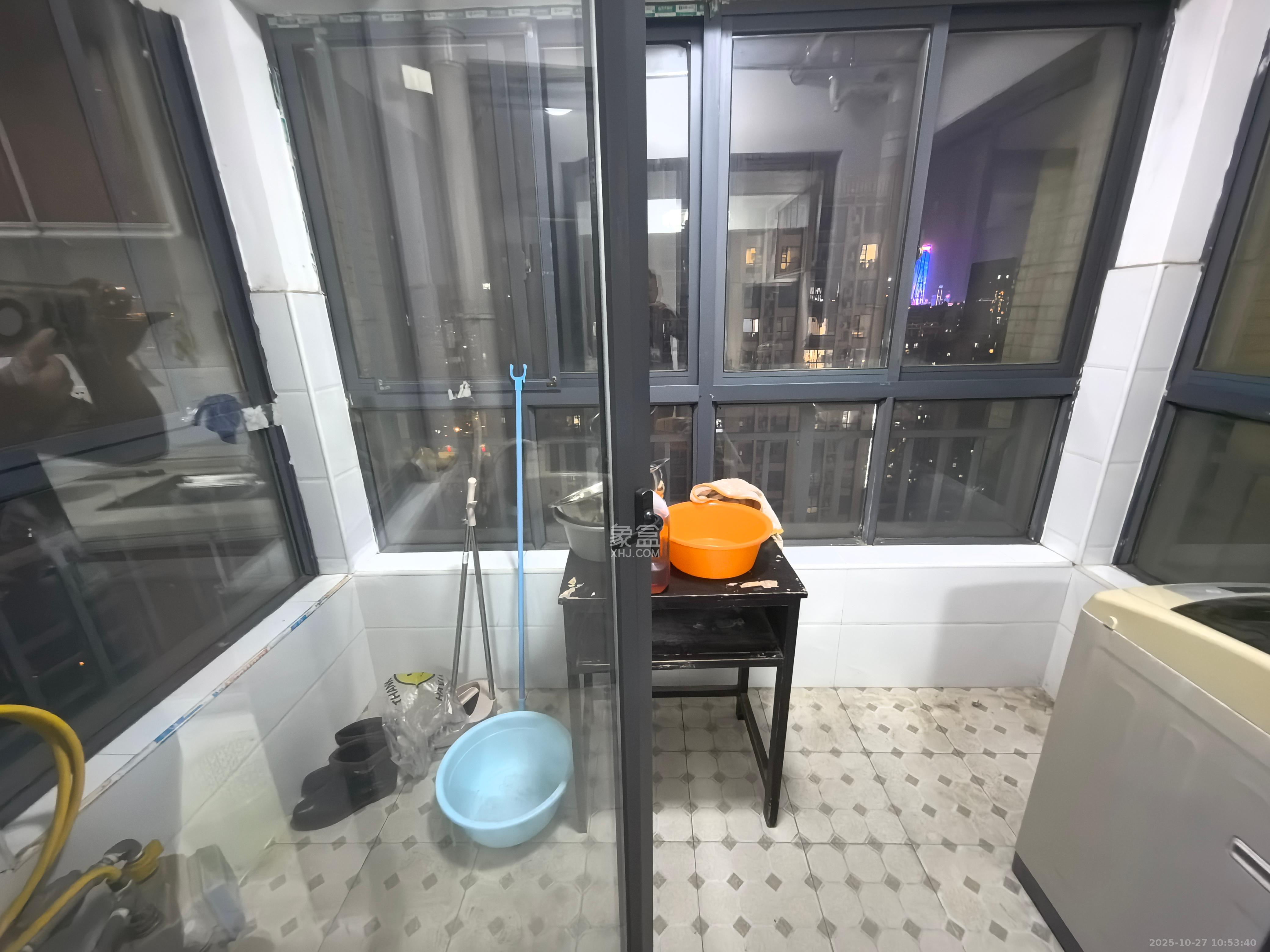 兰亭都荟(璟峰苑)  4室1厅1卫    2800.0元/月 兰亭都荟(璟峰苑)  4室1厅1卫    2800.0元/月室内图