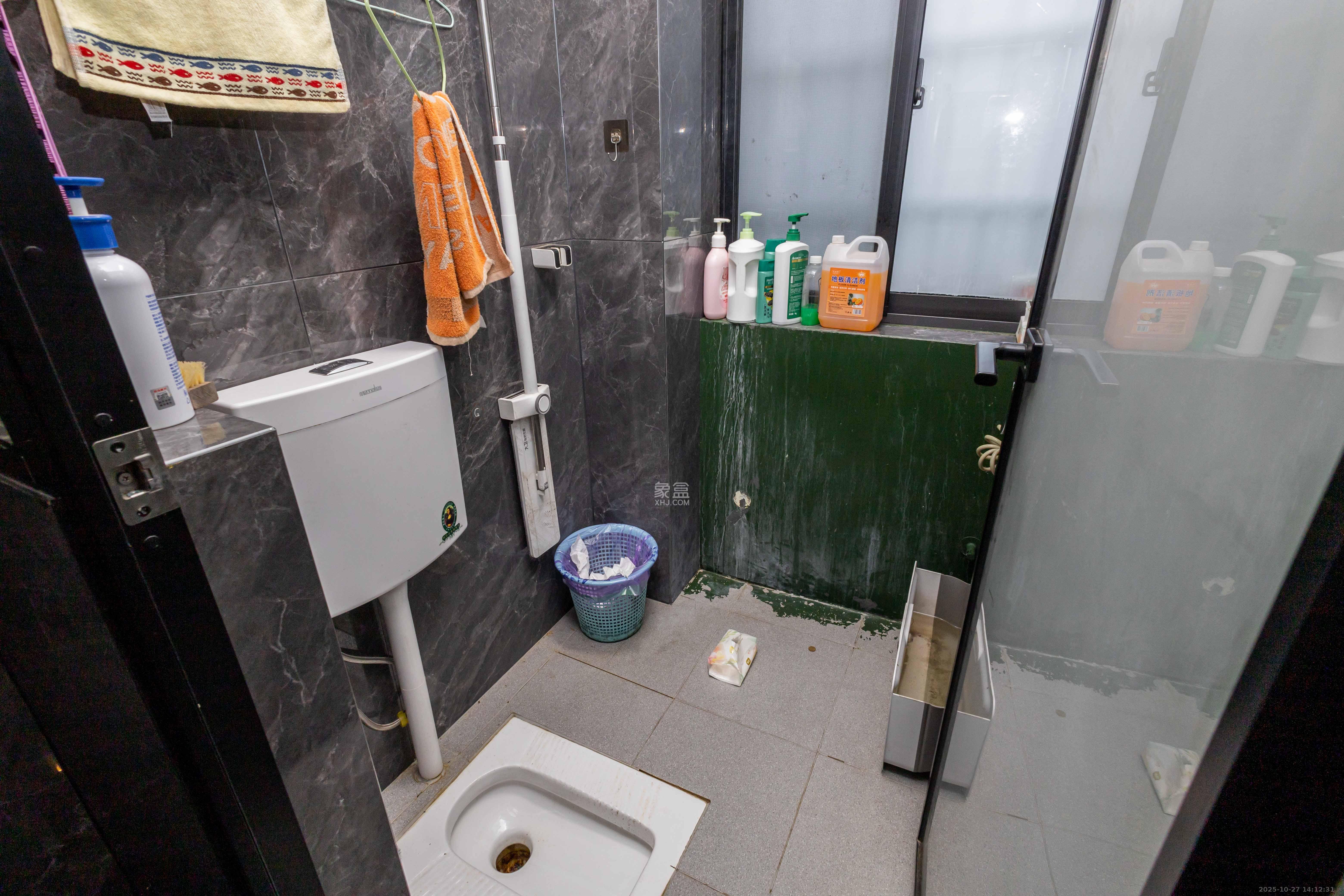 滨湖小区(湖南农业大学)  4室2厅2卫    98.0万 滨湖小区(湖南农业大学)  4室2厅2卫    98.0万卫生间