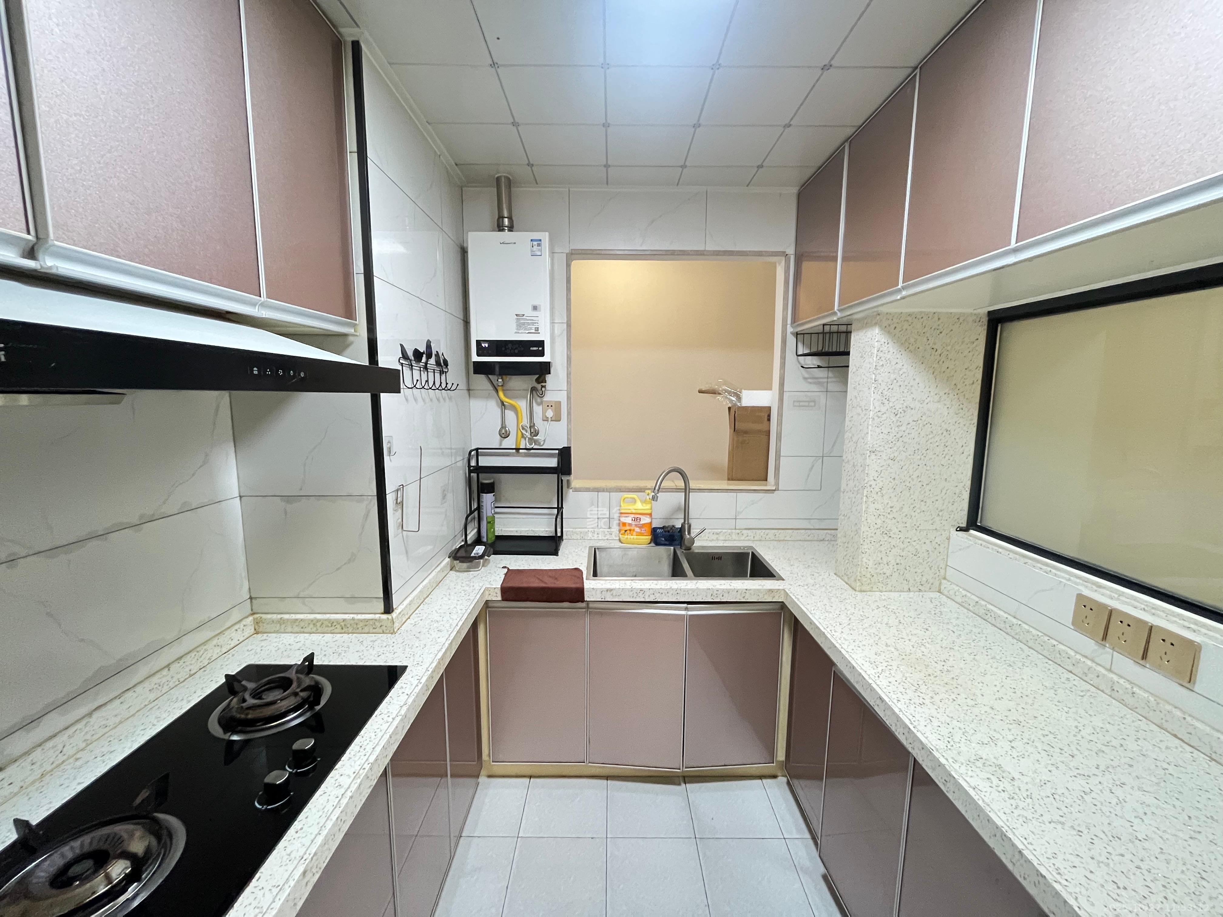 华银南苑融域 3室2厅1卫 2600.0元/月 华银南苑融域 3室2厅1卫 2600.0元/月室内图