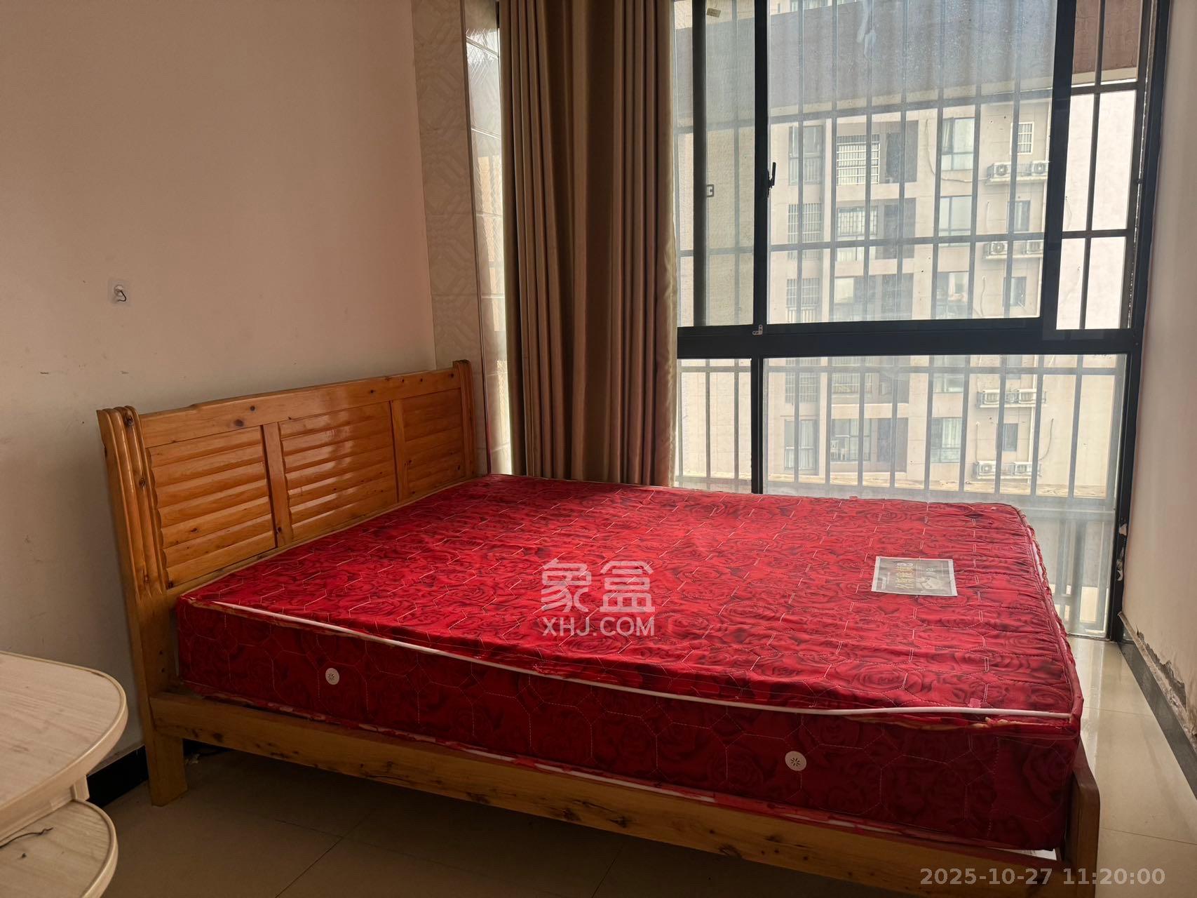 南庭城果  3室2厅1卫    2300.0元/月室内图