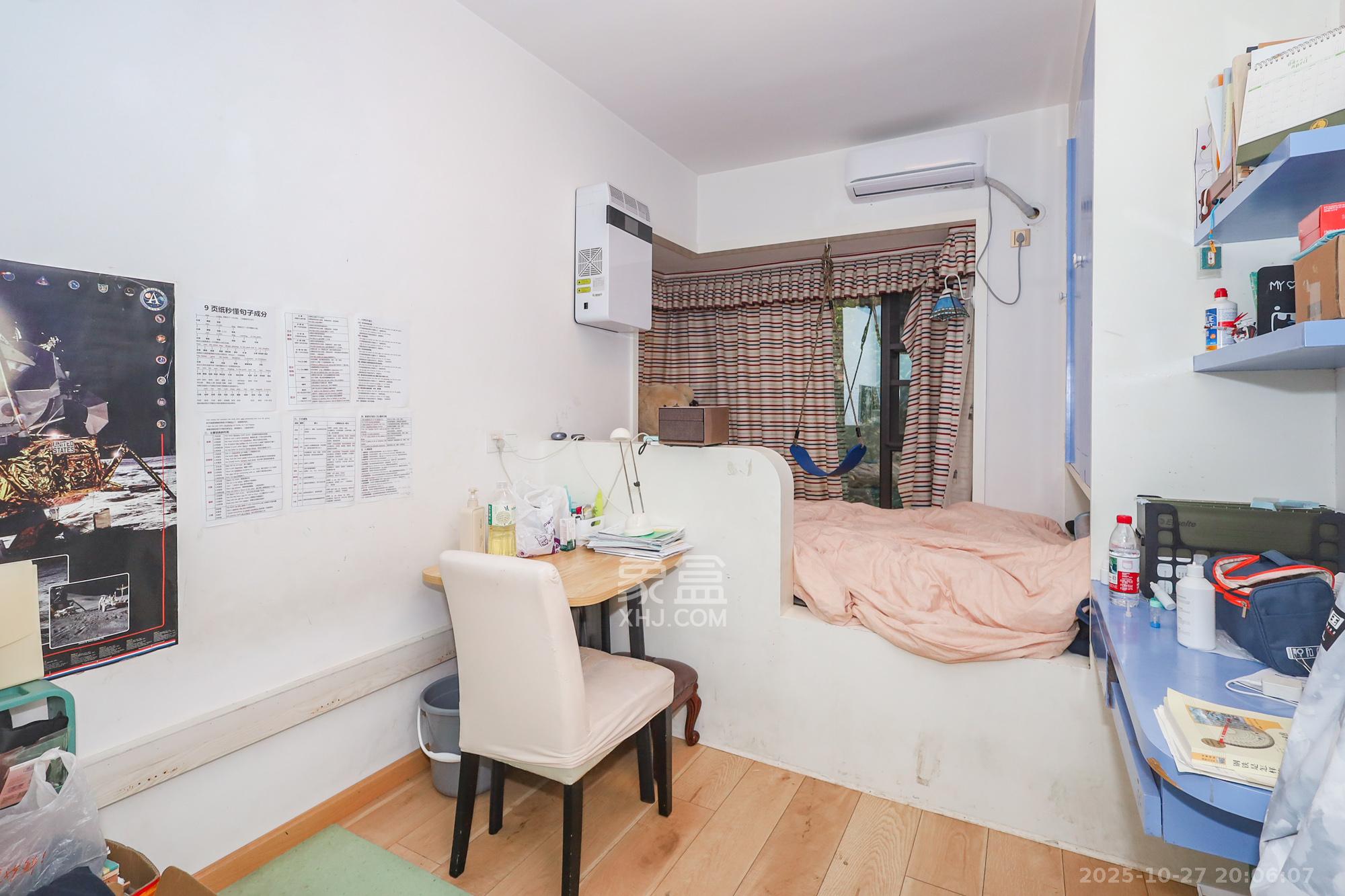 钰龙天下一期  3室2厅2卫    350.0万 钰龙天下一期  3室2厅2卫    350.0万卧室