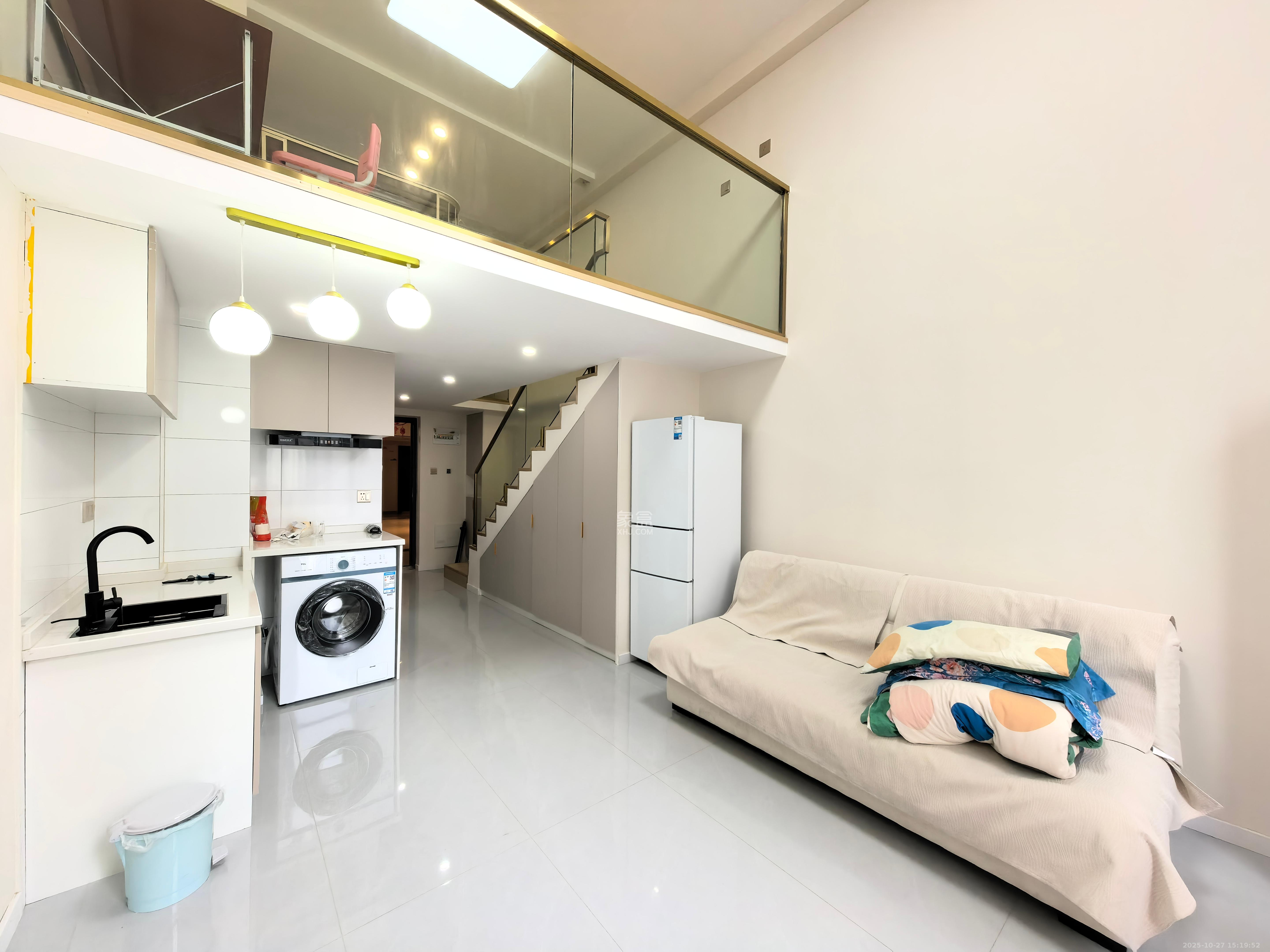 中海阅溪府  1室1厅1卫    2200.0元/月室内图