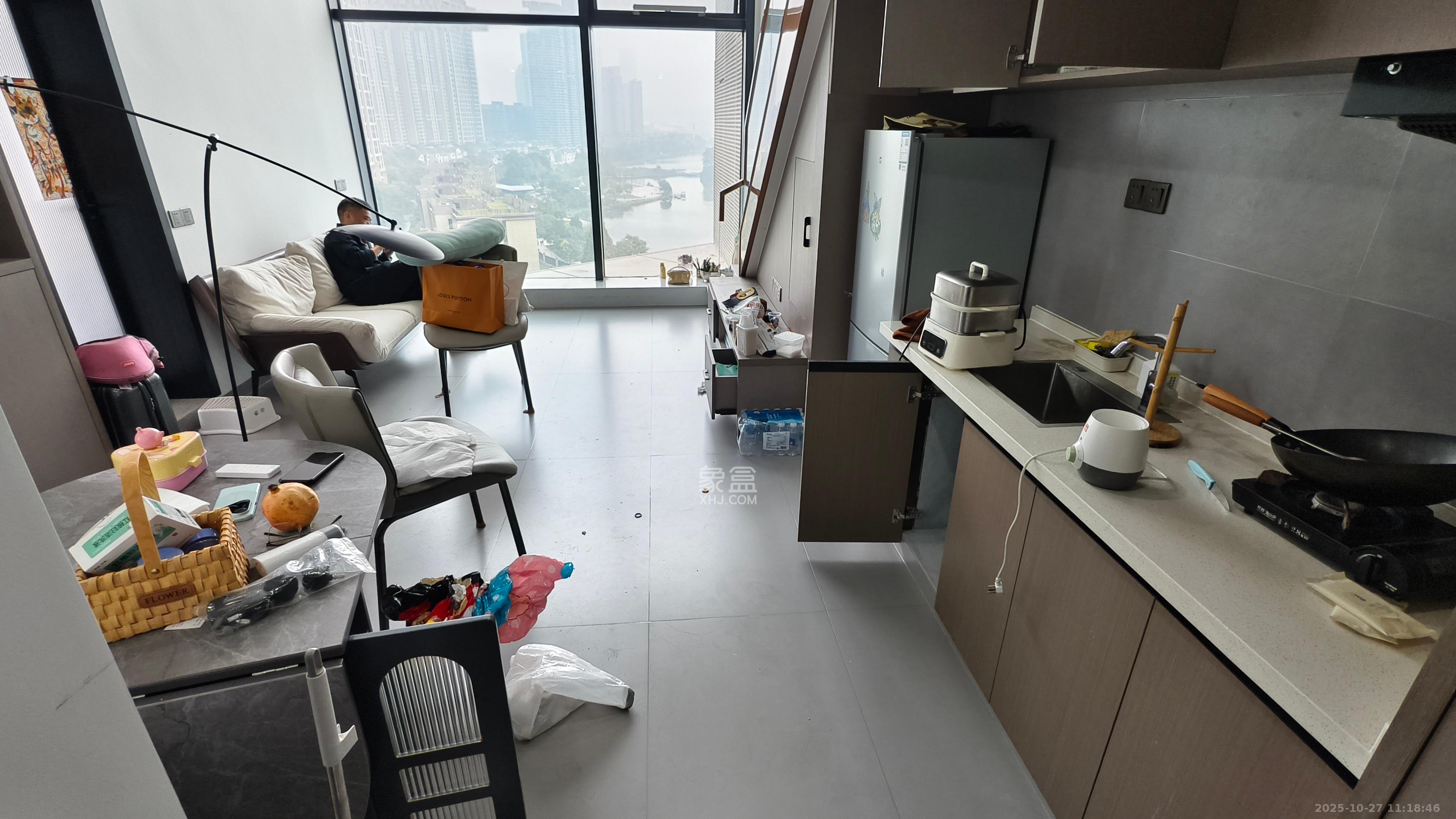 梅溪半岛  1室1厅1卫    3200.0元/月室内图