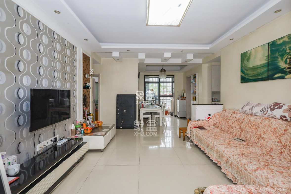 阳光丽城一期 4室2厅2卫 158.0万 阳光丽城一期 4室2厅2卫 158.0万客厅