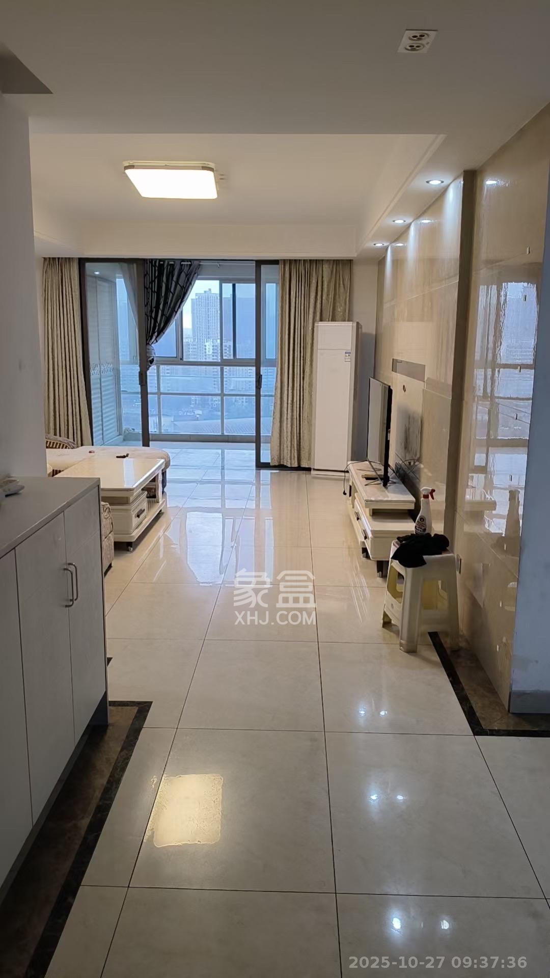 建鸿达华都（华都小户型及大华写字楼）  4室2厅2卫    5800.0元/月室内图