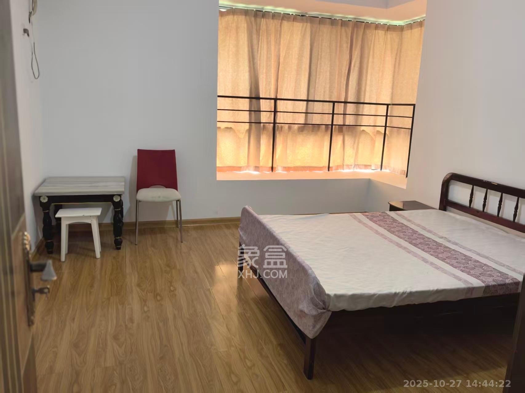 金凤滩家园  1室2厅3卫    1500.0元/月室内图