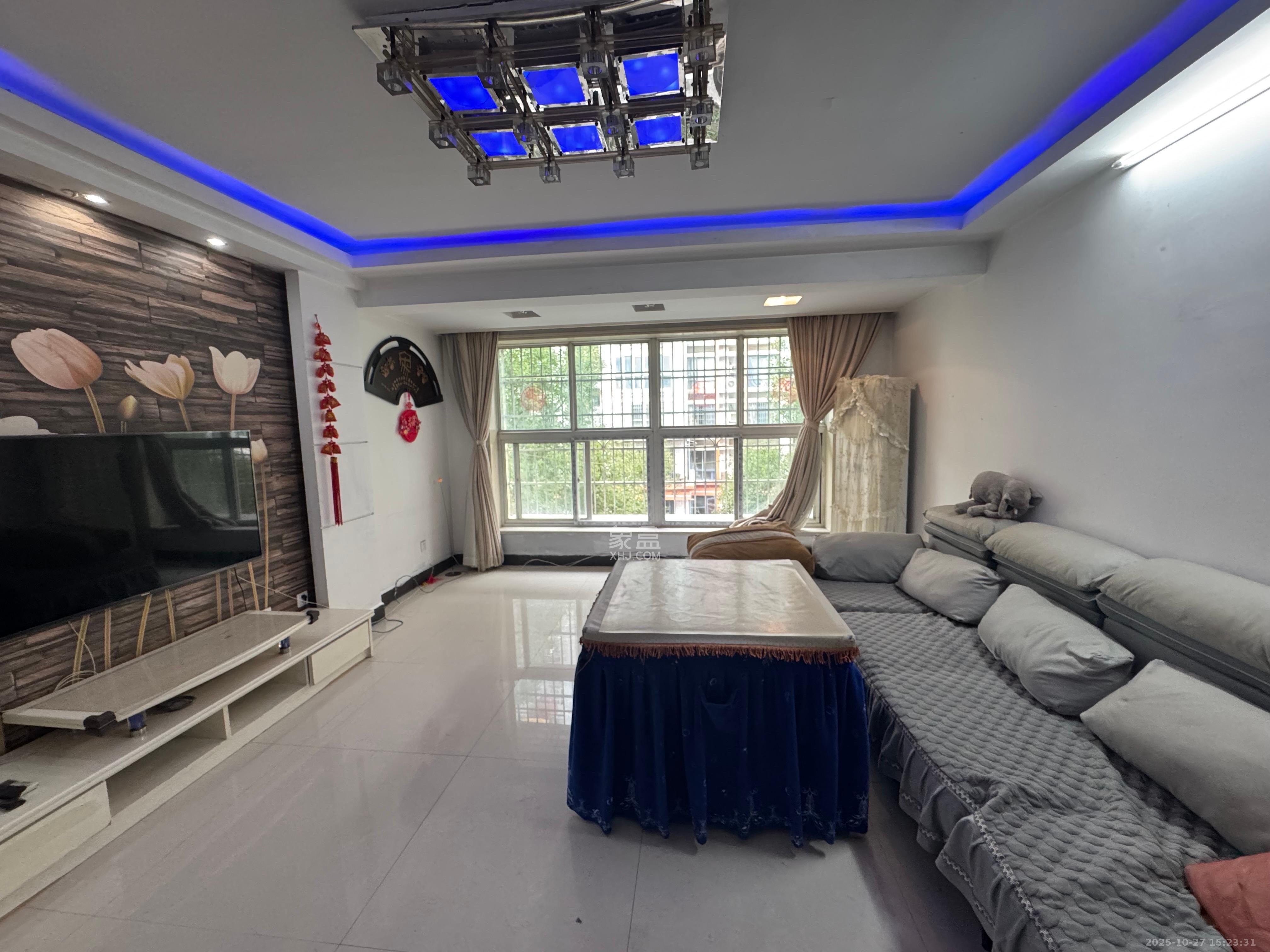 金铎嘉苑  3室2厅1卫    2800.0元/月