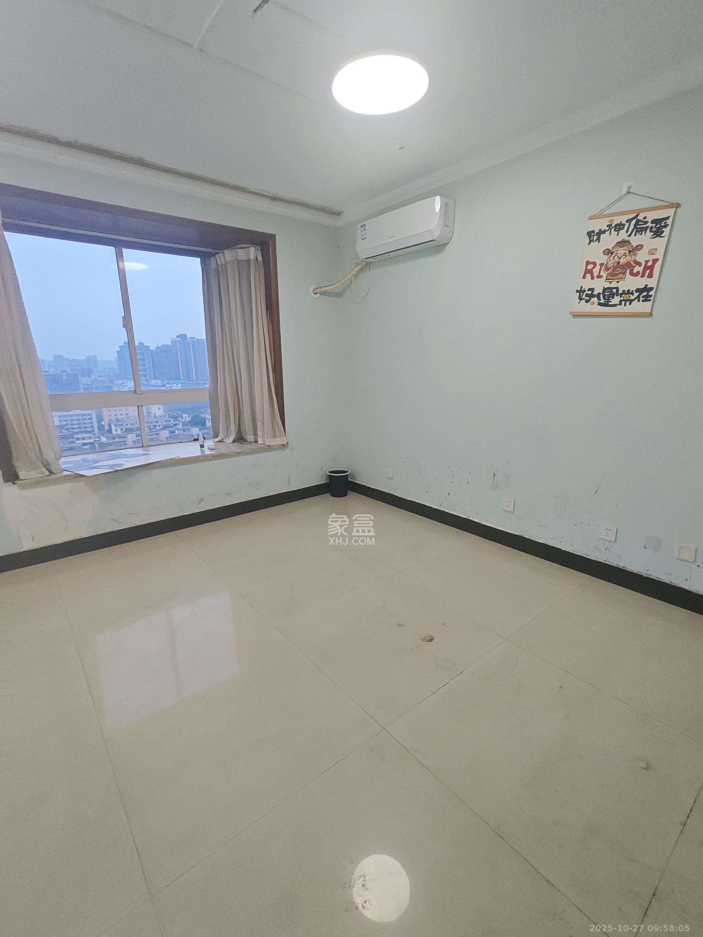 华海3C(天心电子世界)  5室1厅2卫    2900.0元/月 华海3C(天心电子世界)  5室1厅2卫    2900.0元/月