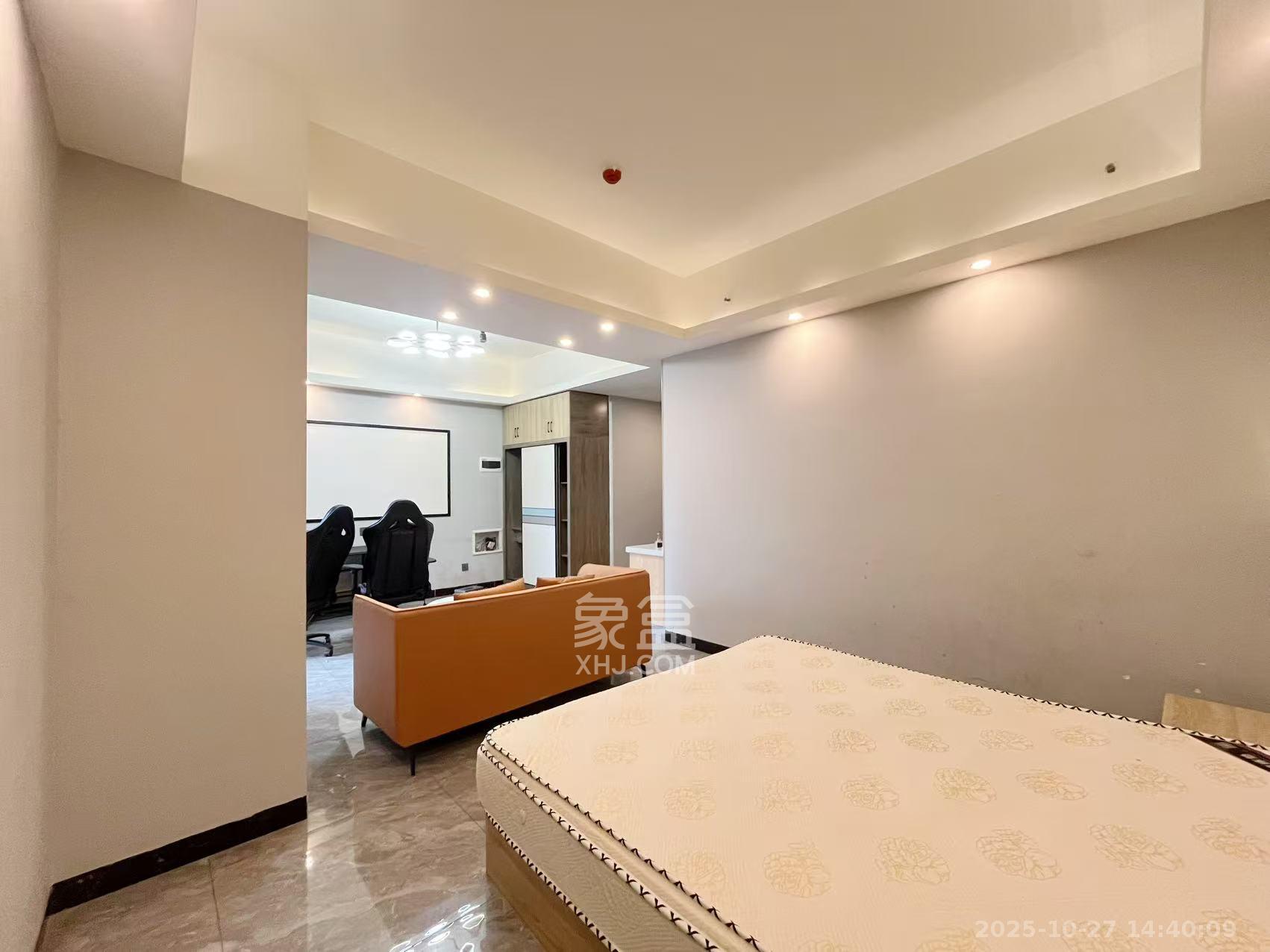 万润时光里  1室1厅1卫    1500.0元/月 万润时光里  1室1厅1卫    1500.0元/月室内图