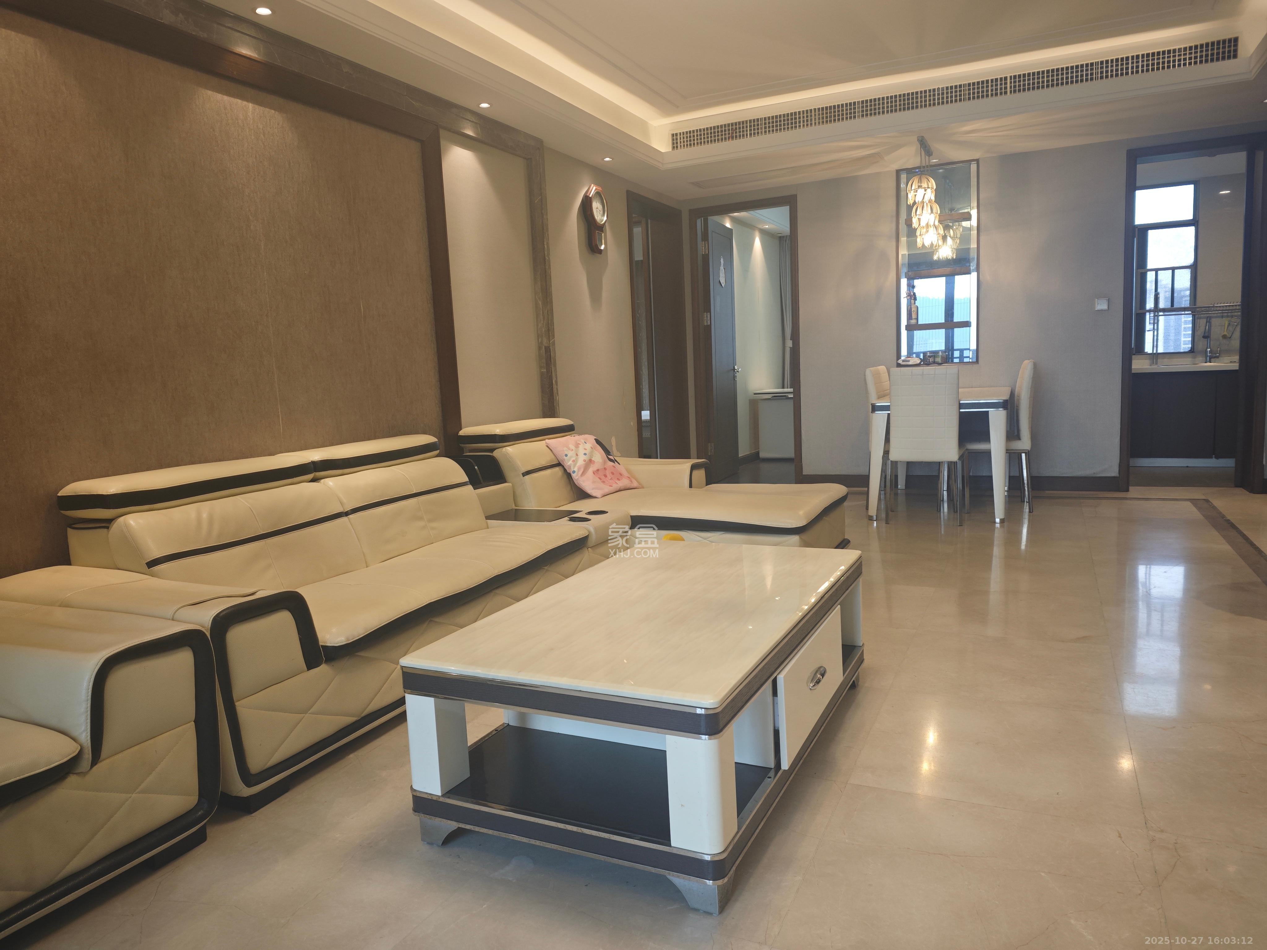 梅溪湖金茂府（金茂广场）（金茂览秀城）  1室2厅2卫    4800.0元/月室内图