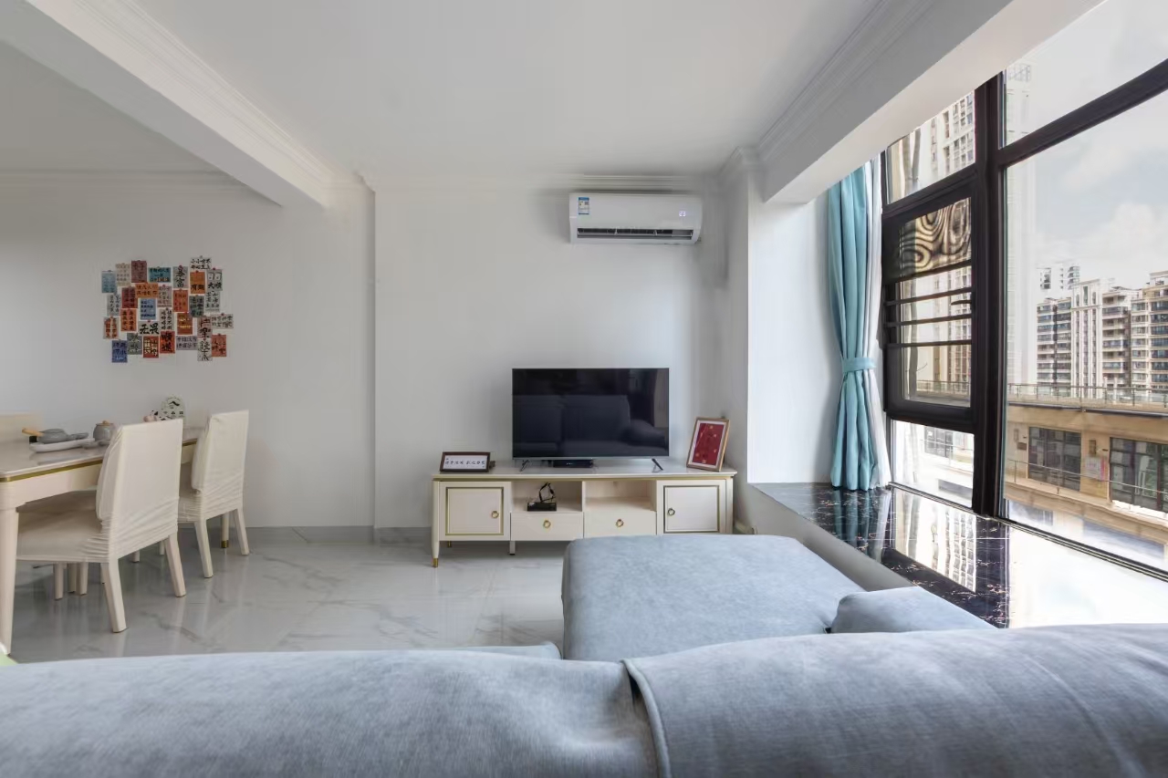 绿地海长流五期(绿地缤纷城)  2室2厅1卫    1900.0元/月 绿地海长流五期(绿地缤纷城)  2室2厅1卫    1900.0元/月室内图