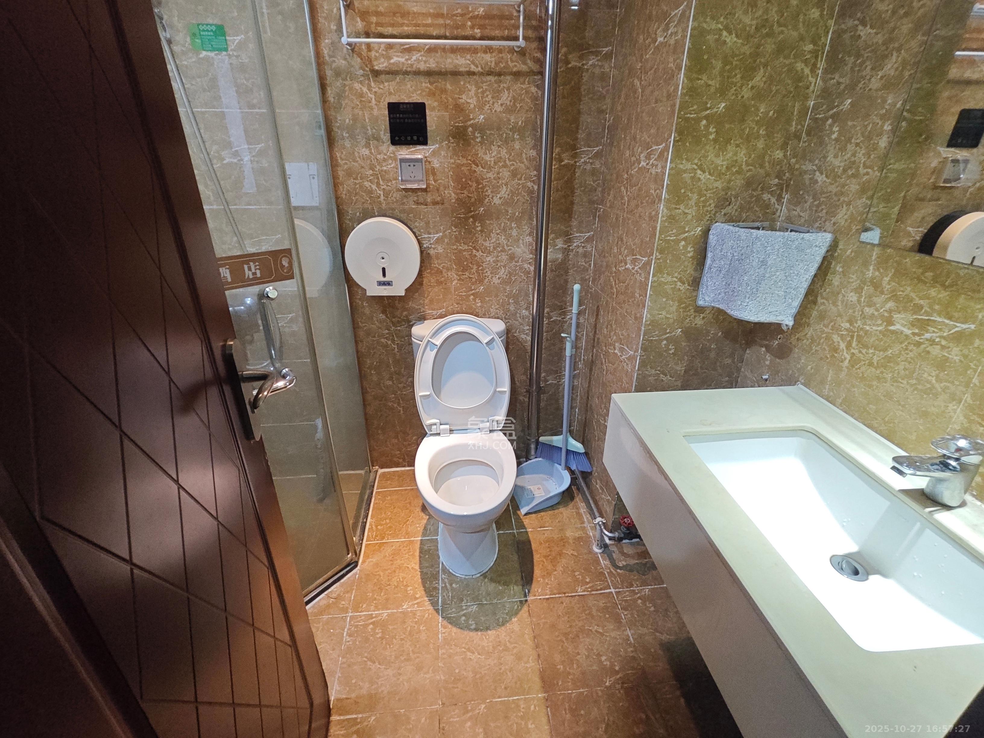 东塘瑞府  1室1厅1卫    1500.0元/月 东塘瑞府  1室1厅1卫    1500.0元/月室内图