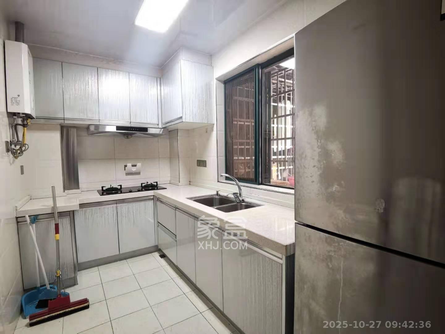 凯轩云顶  2室2厅1卫    2700.0元/月 凯轩云顶  2室2厅1卫    2700.0元/月室内图