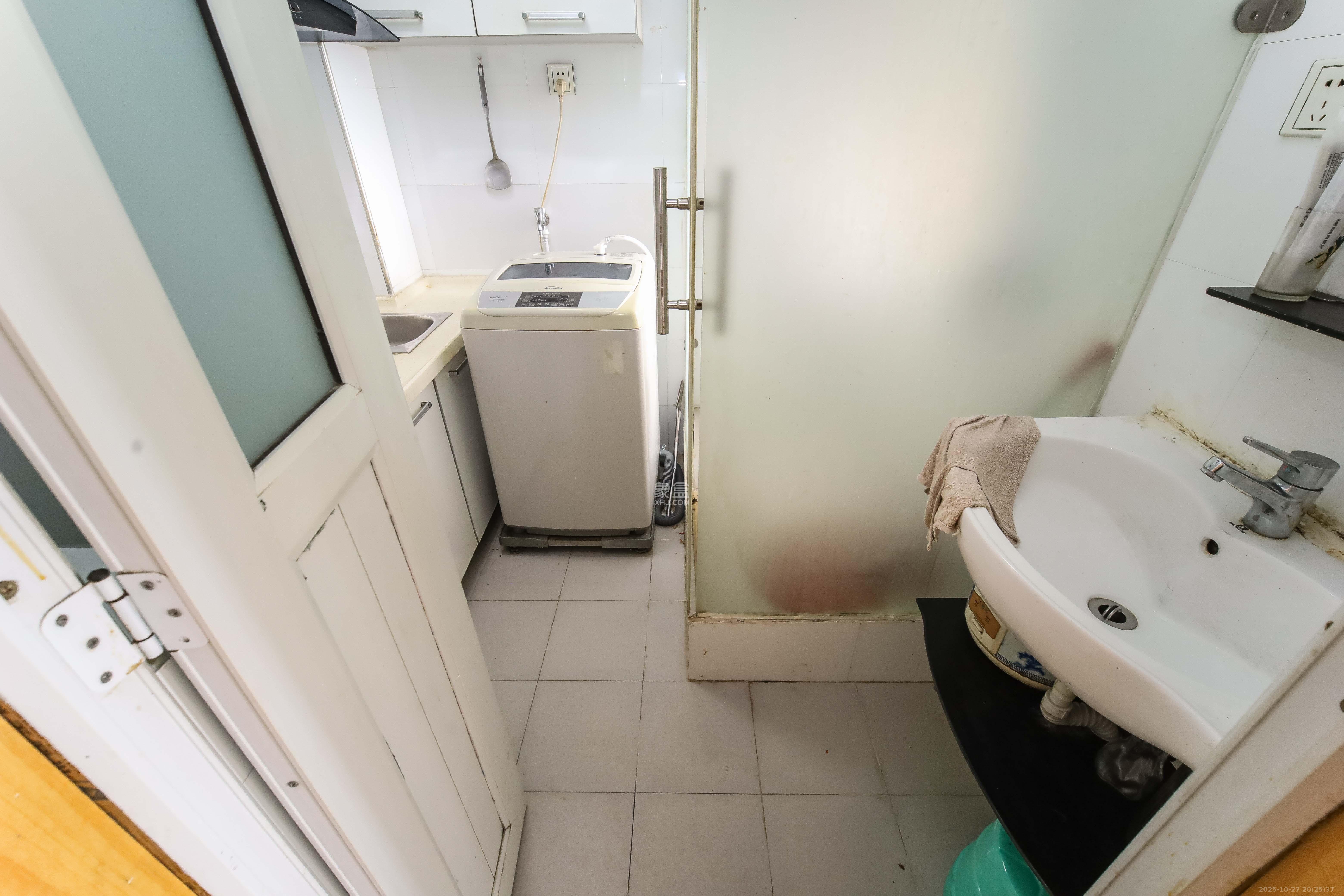 旭日东升 1室1厅1卫 32.5万 旭日东升 1室1厅1卫 32.5万厨房