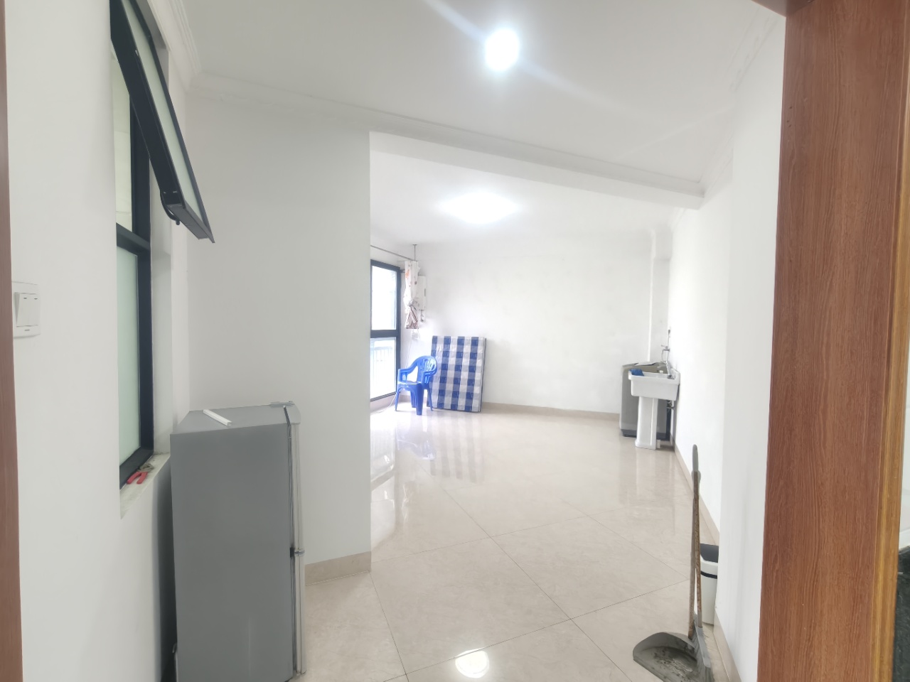 洛杉矶城  3室2厅2卫    3800.0元/月室内图