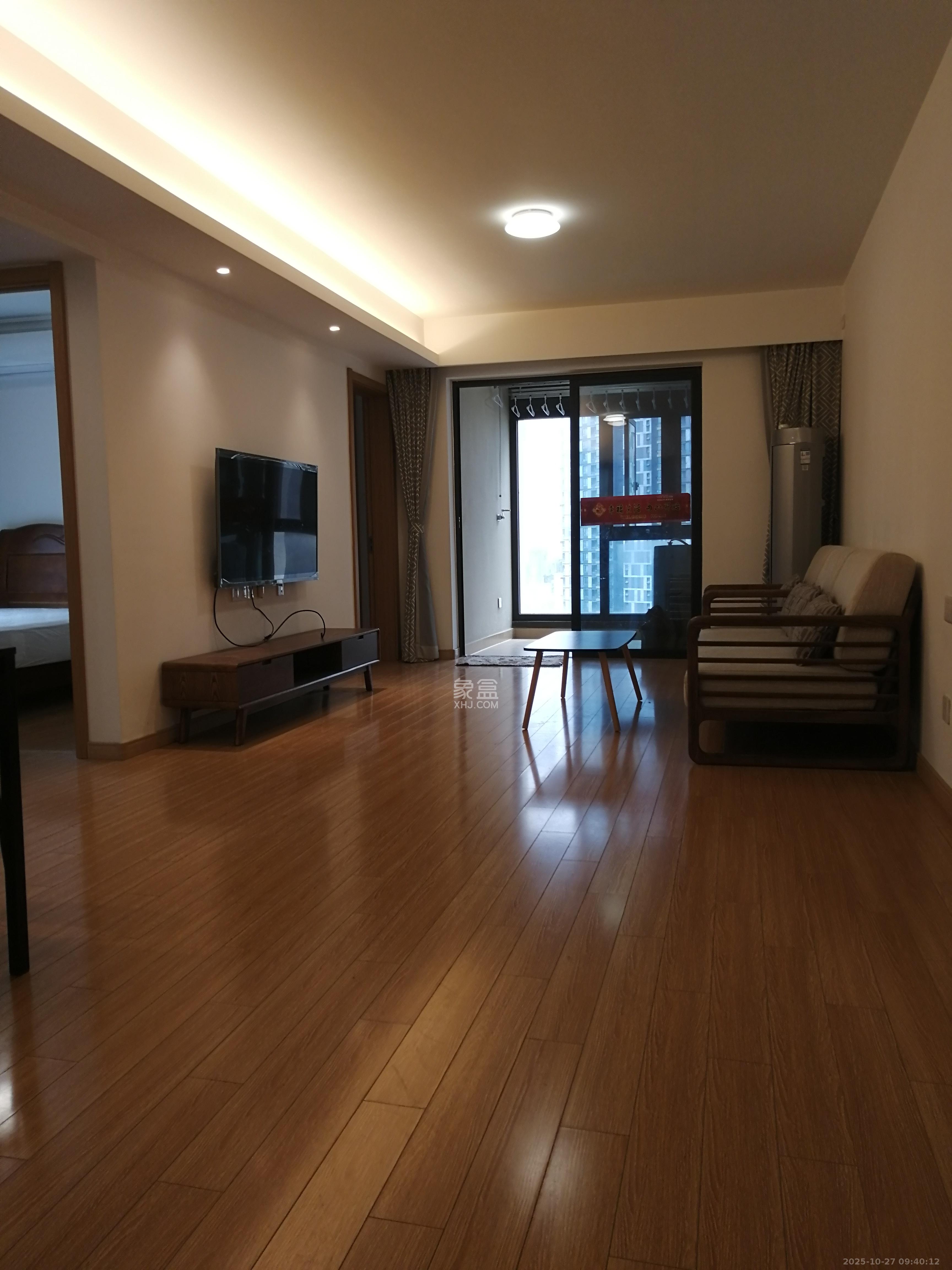 万科金域蓝湾  4室2厅2卫    2900.0元/月