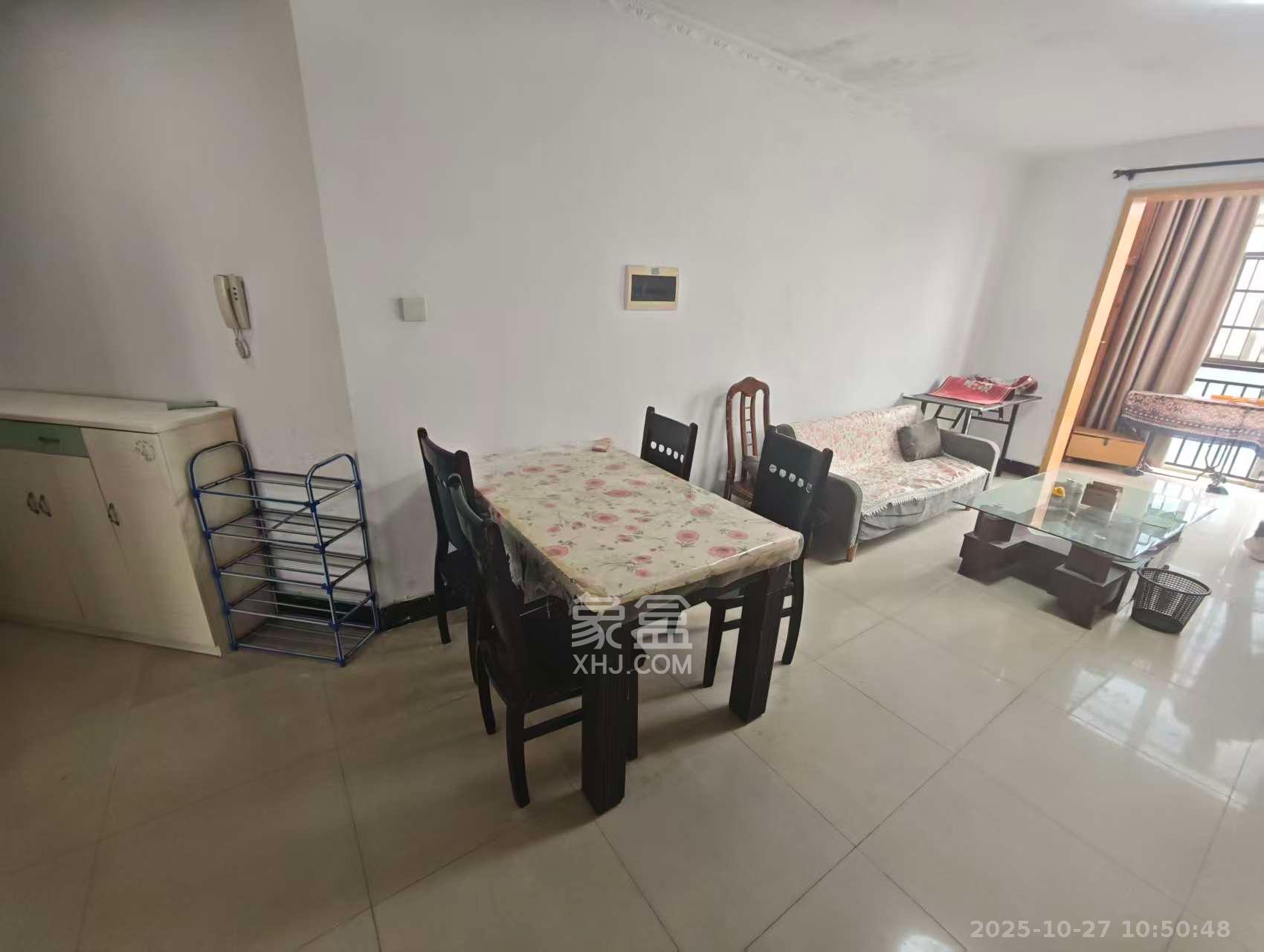 龙王港社区  2室2厅1卫    2400.0元/月室内图