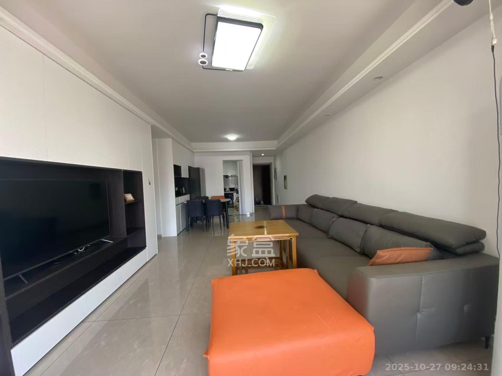 春晖花园  3室2厅2卫    2200.0元/月室内图