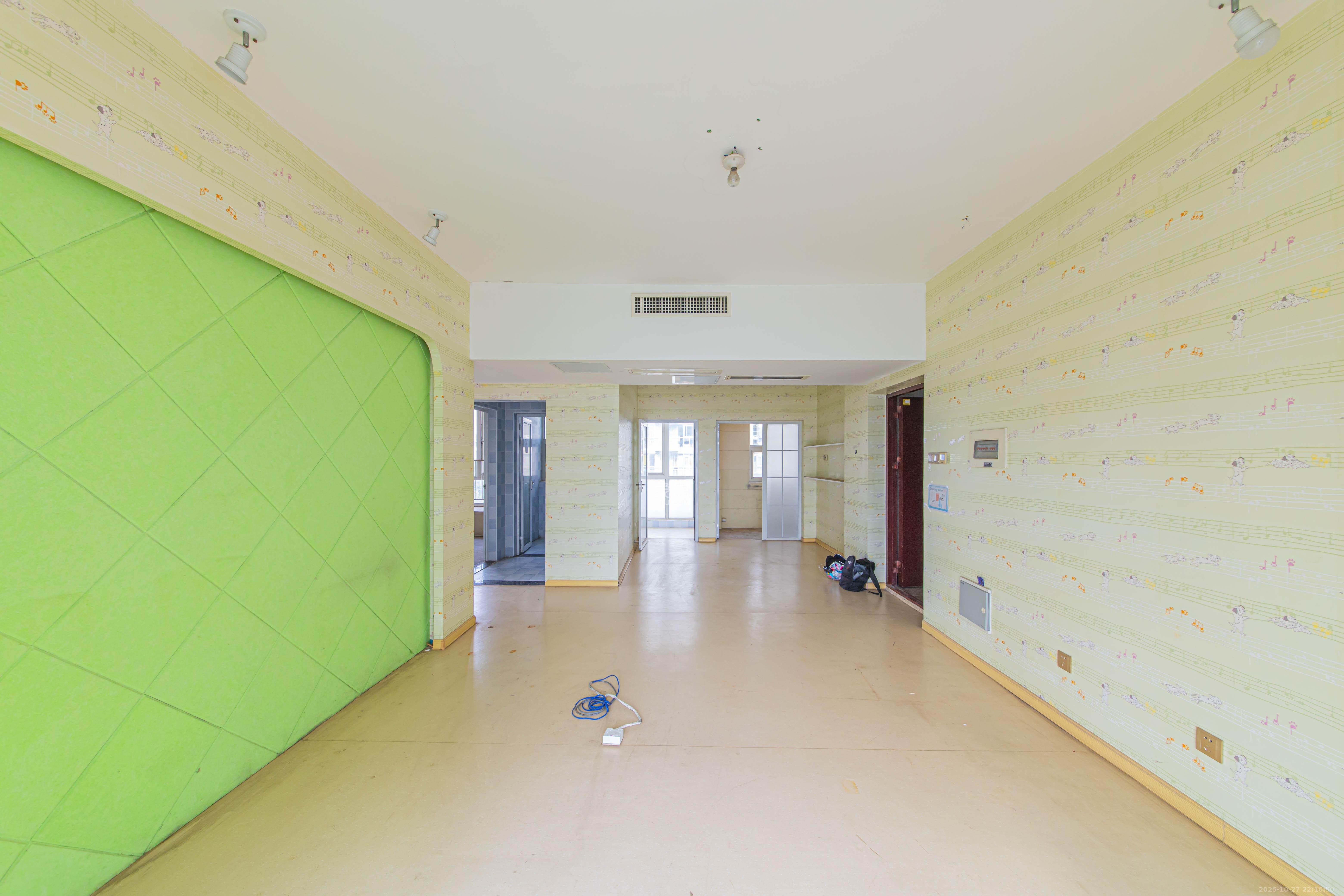 现代雅境园 3室2厅1卫 138.0万 现代雅境园 3室2厅1卫 138.0万客厅