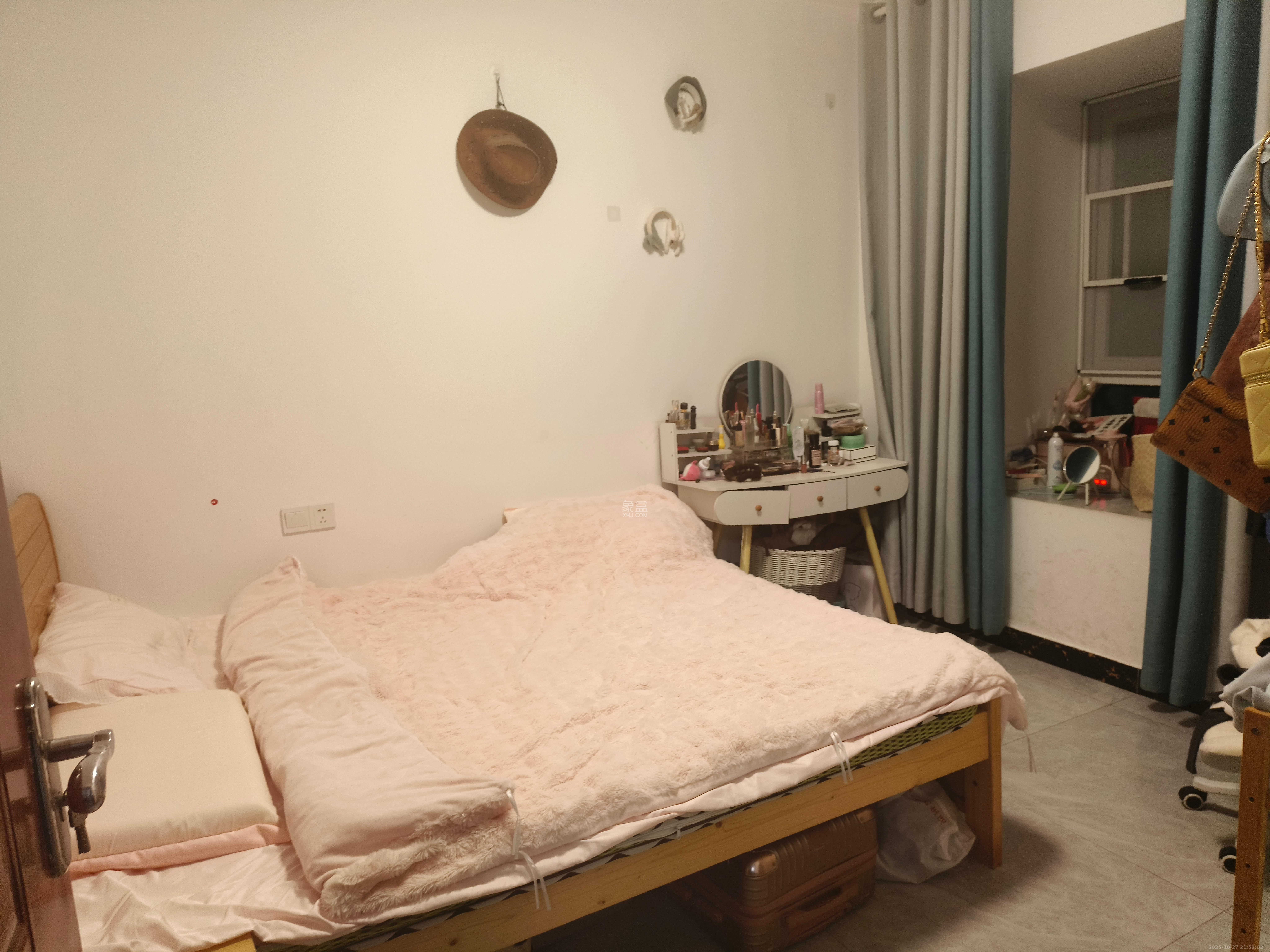 金科时代中心  3室2厅1卫    2300.0元/月室内图