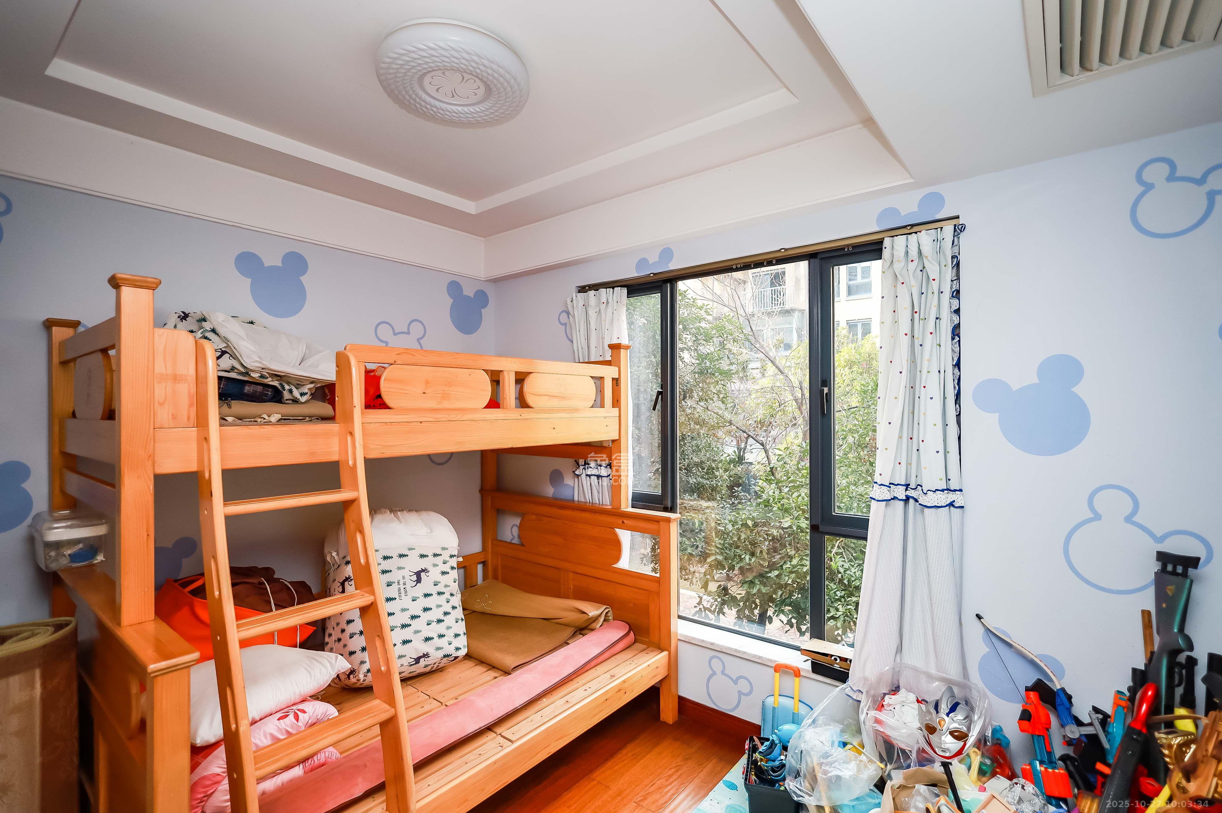 天麓尚层  3室2厅2卫    4500.0元/月 天麓尚层  3室2厅2卫    4500.0元/月室内图