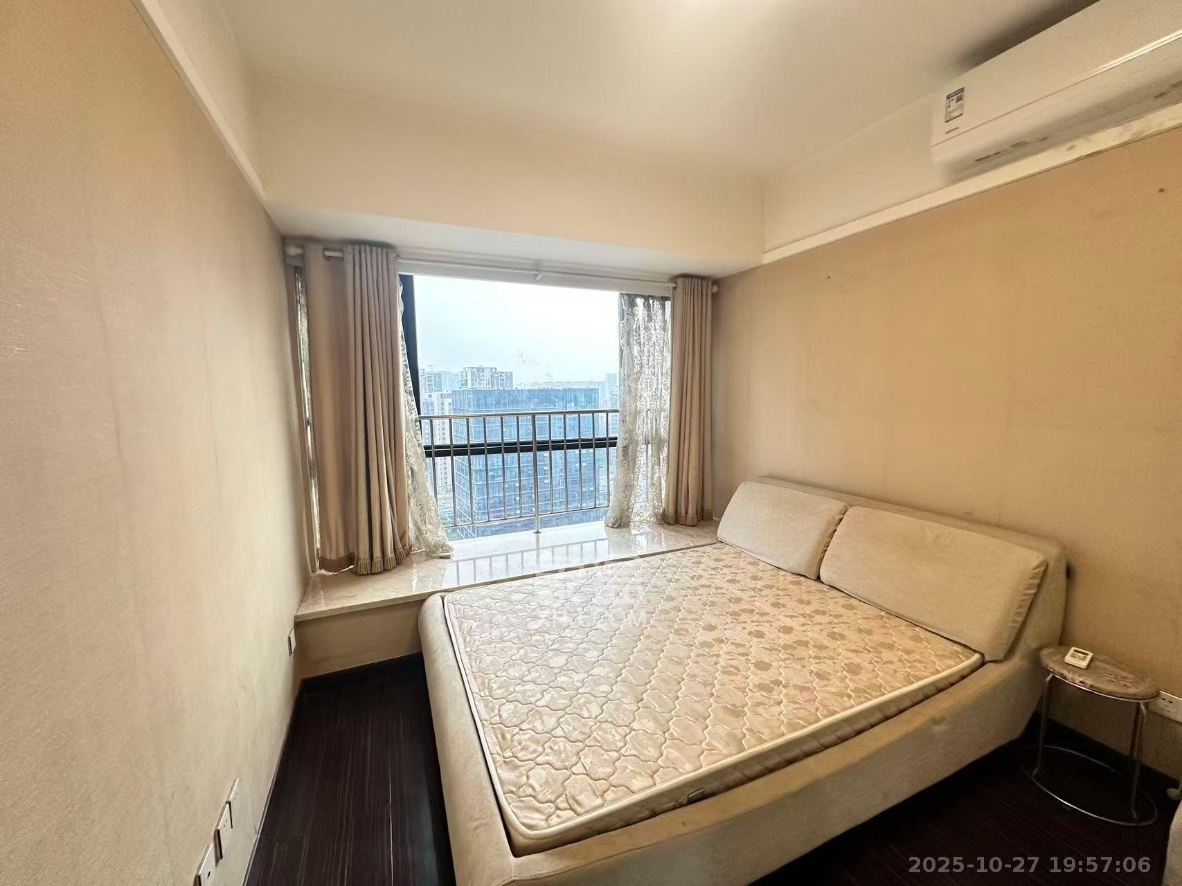 德思勤城市广场（宝格丽公寓）  1室1厅1卫    2200.0元/月