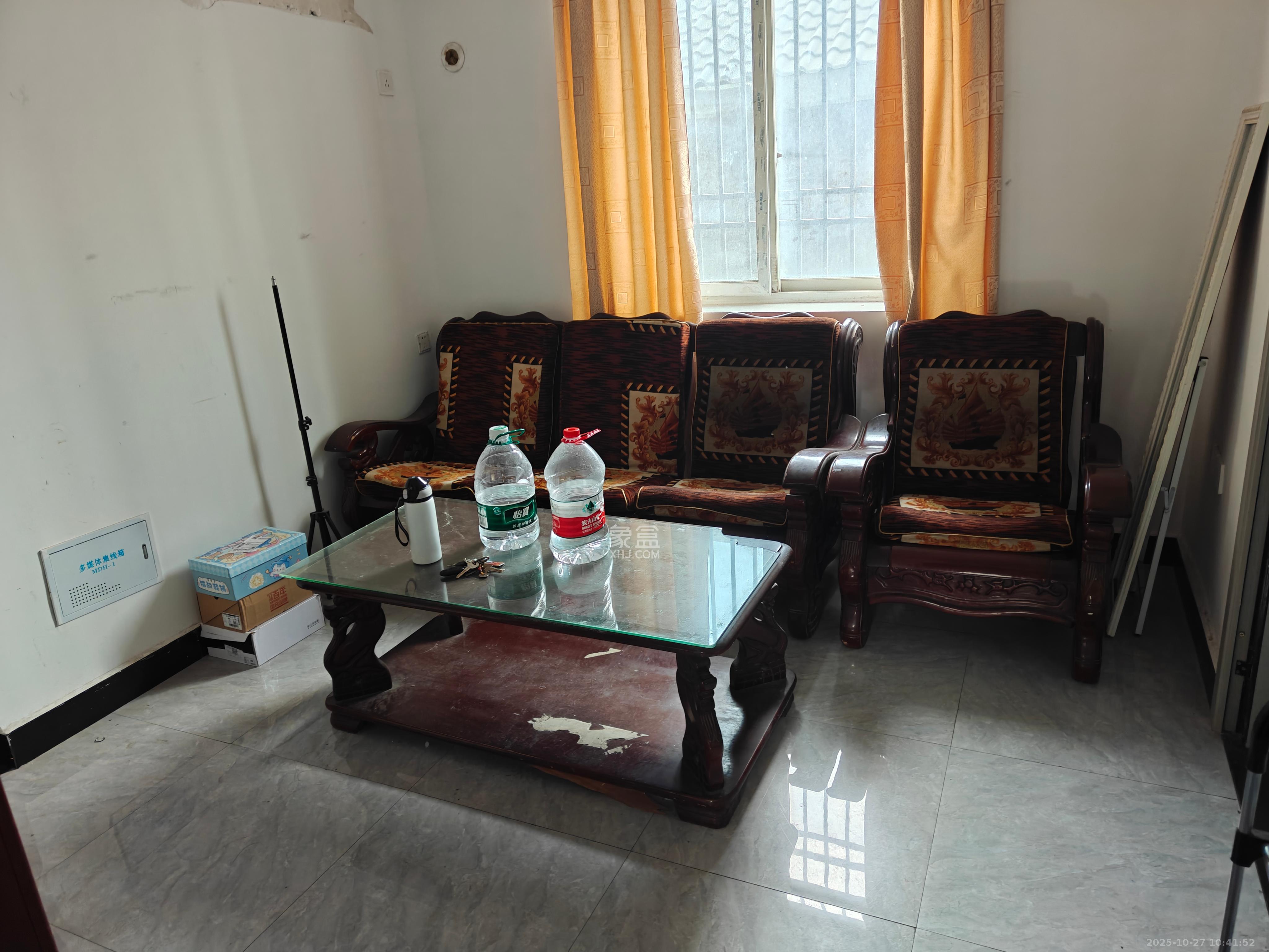 光裕里（光裕里巷电梯厂宿舍）  1室0厅0卫    1600.0元/月