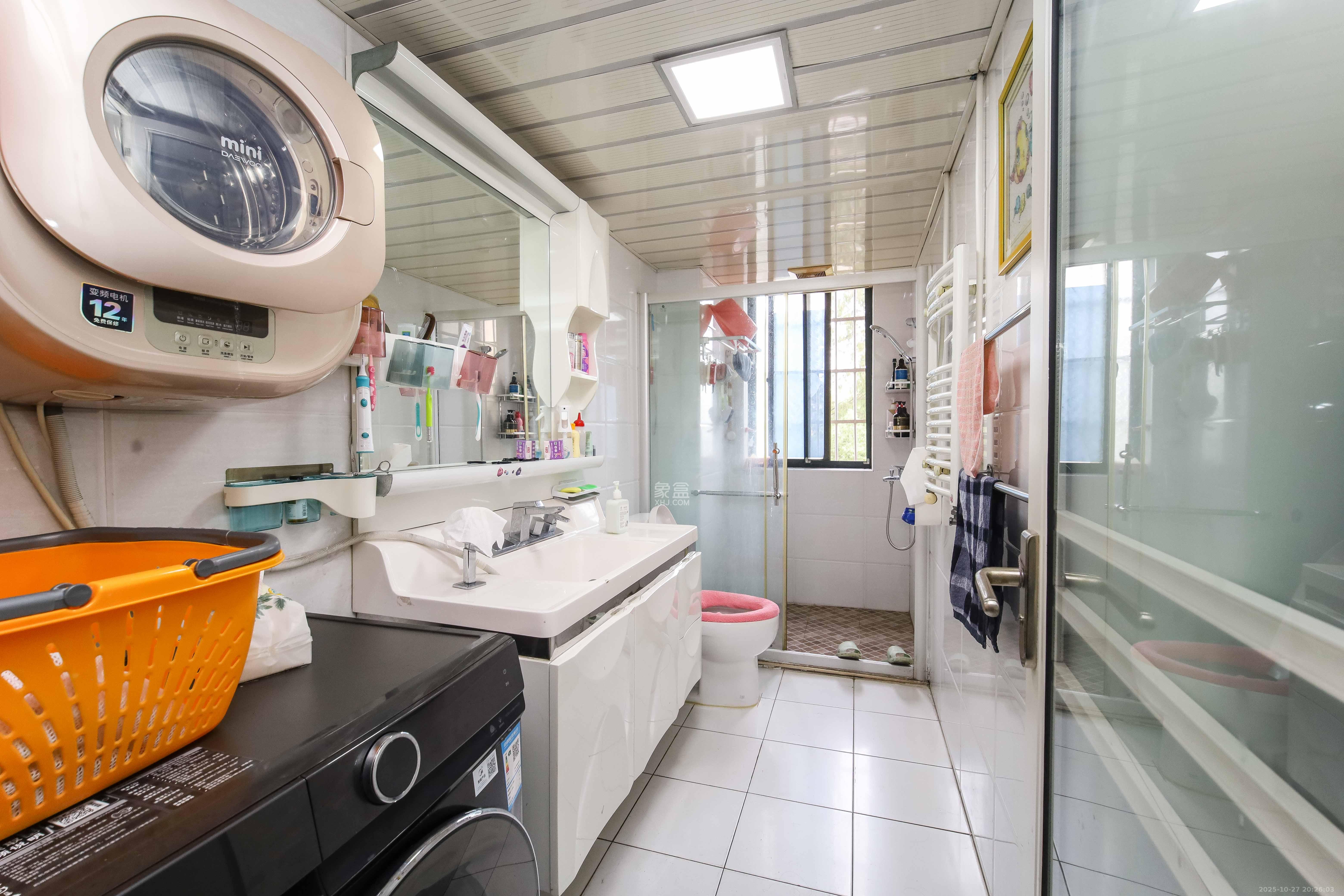 世嘉国际华城  3室2厅2卫    148.0万 世嘉国际华城  3室2厅2卫    148.0万卫生间