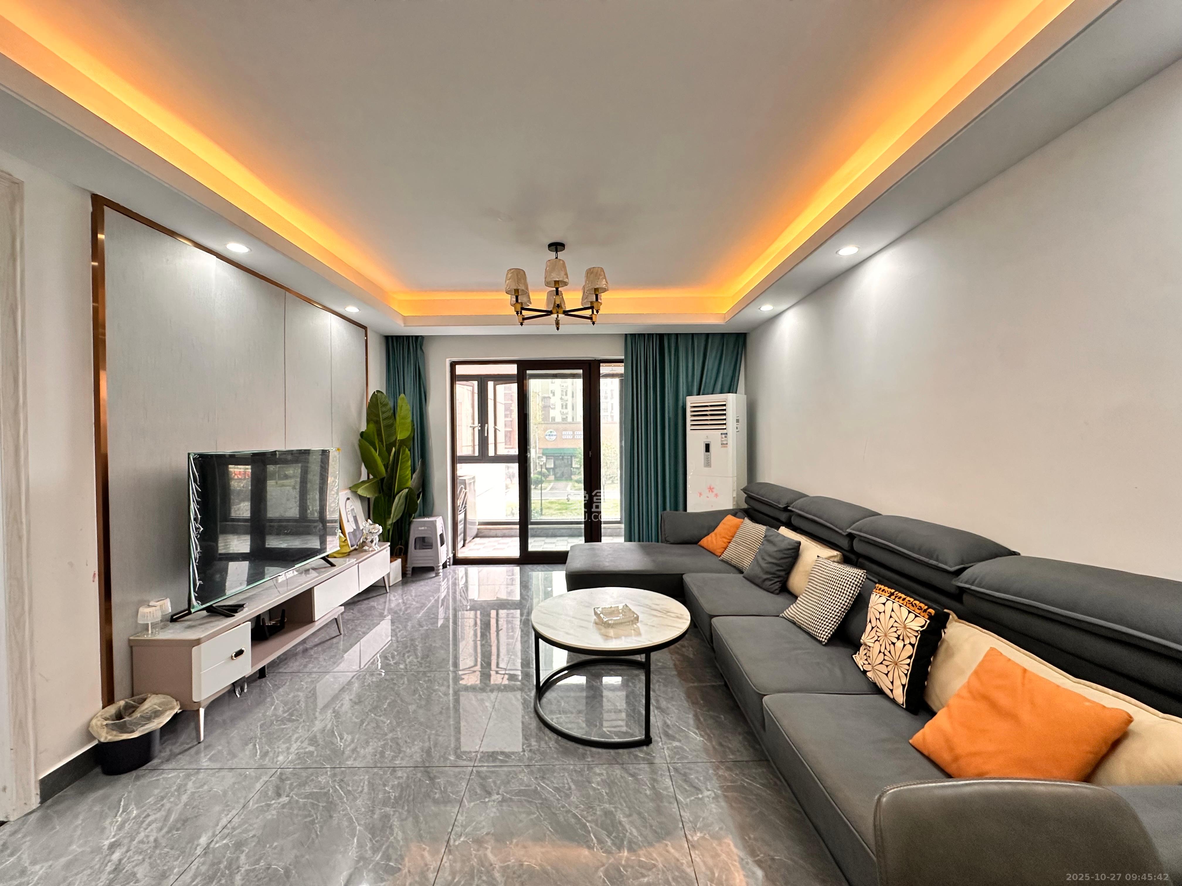 尚鑫海悦(新长海尚海城)  4室2厅2卫    2600.0元/月 尚鑫海悦(新长海尚海城)  4室2厅2卫    2600.0元/月