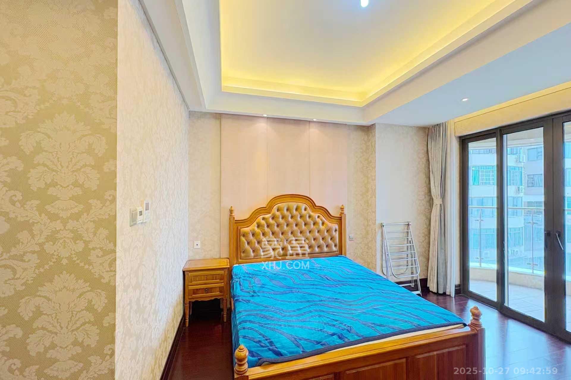 华远华中心  1室2厅1卫    9000.0元/月室内图