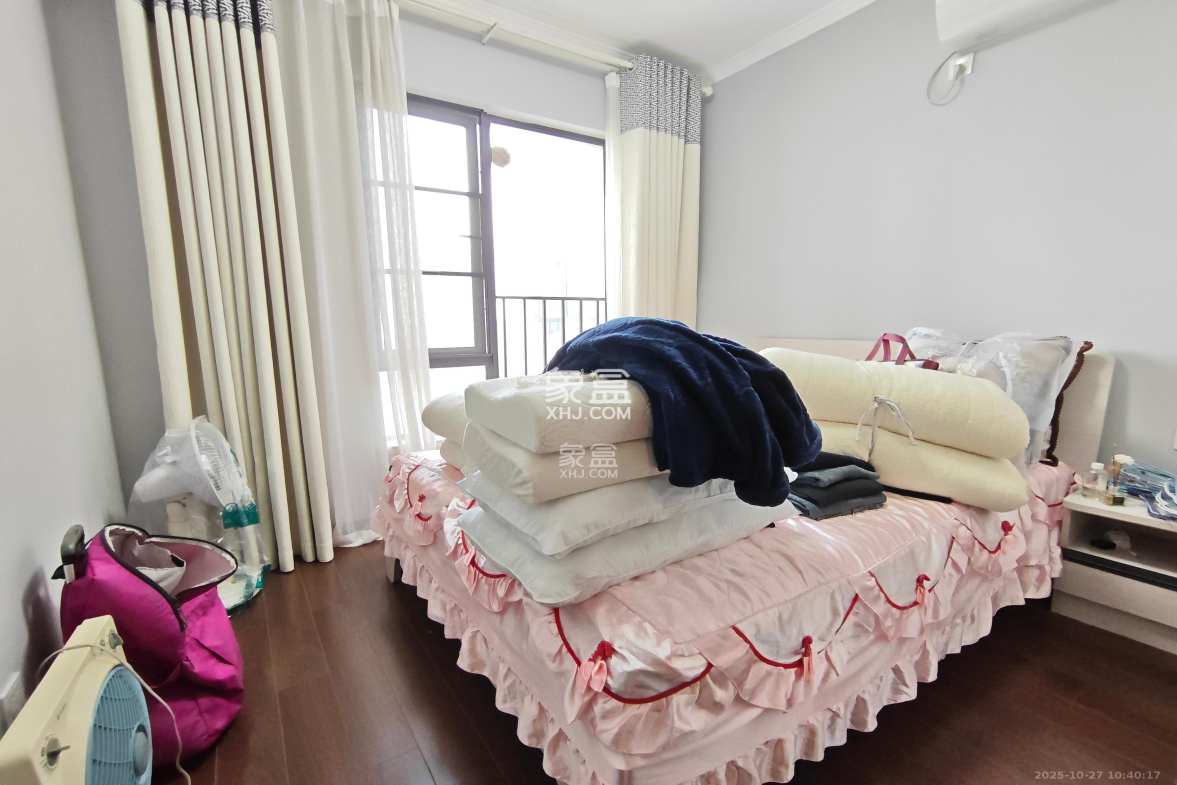 万科里金域国际  3室2厅2卫    3500.0元/月 万科里金域国际  3室2厅2卫    3500.0元/月室内图